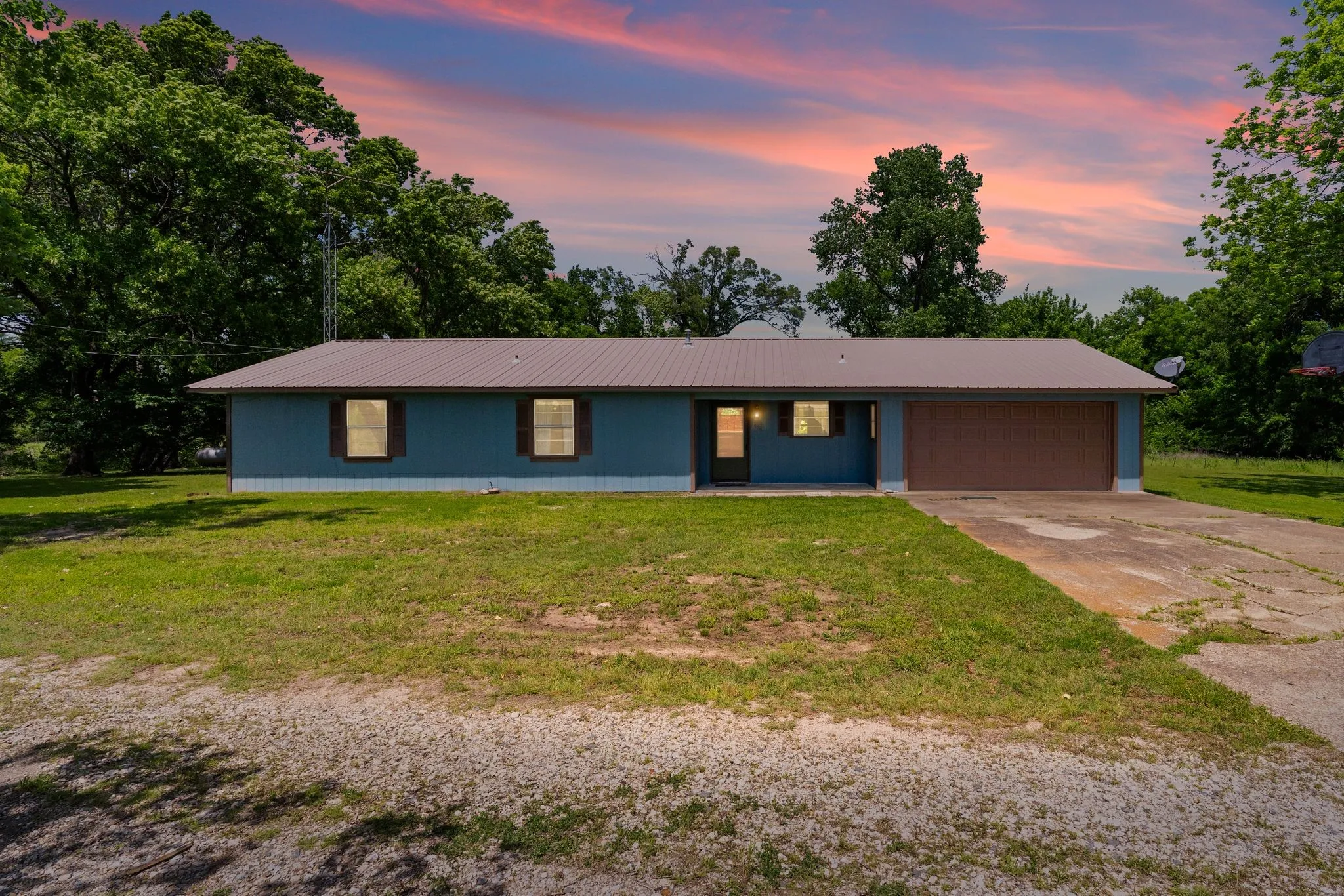 Single Family Residence For Sale in Rains County , 450 RS County Road 4480, Point, Texas 75472, 3 Bedroom, 2 Bathroom, 1 Garage spaces, 945 Sqft, built in 1978, mls#21342522, Real Estate Agent in Point, Homes For Sale in Rains county, Homes For Sale in Point, Realtor in Point Texas, Real Estate Brokerage Independent Realty Texas, Luminita Cordes Realtor