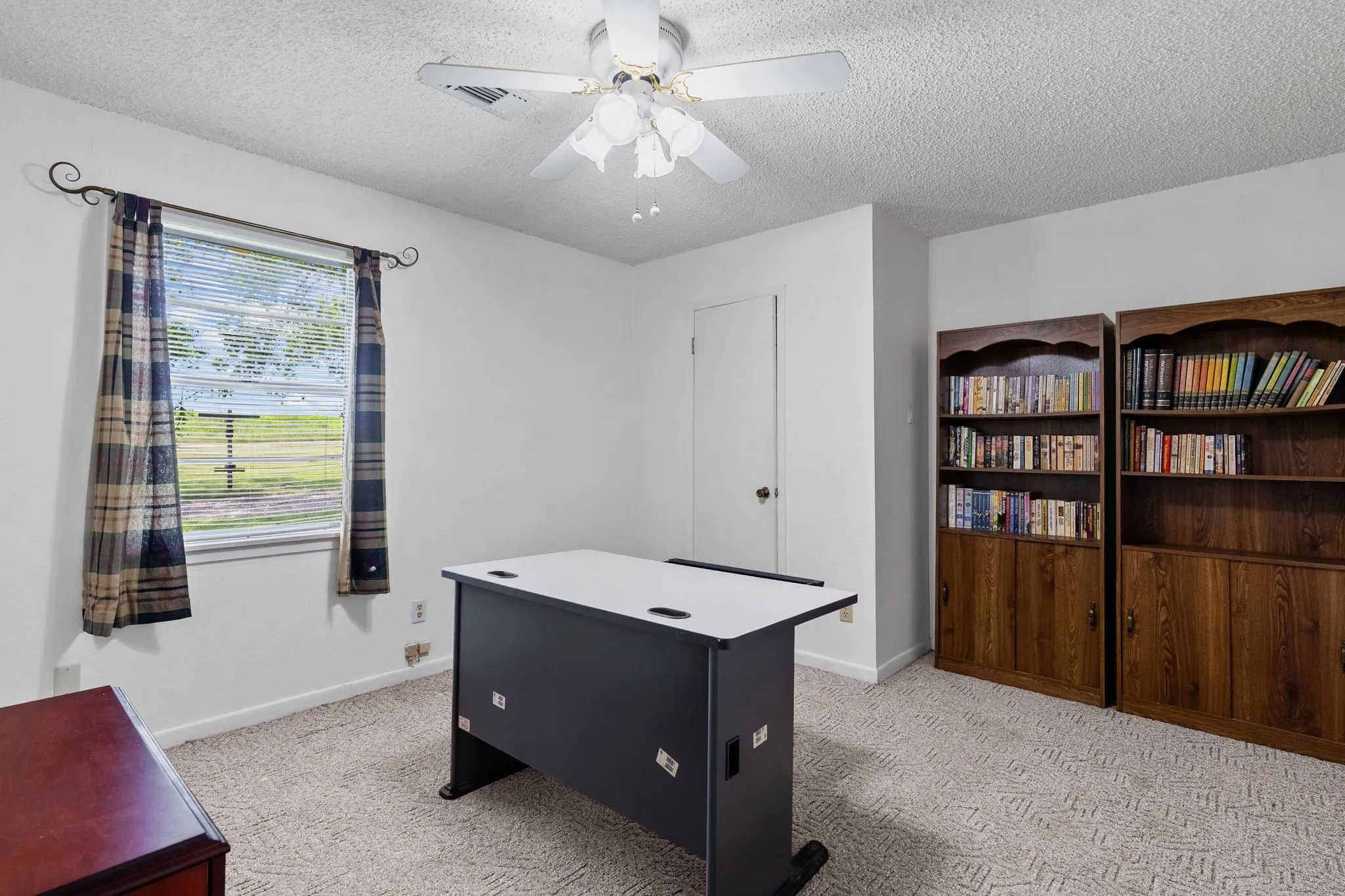 Single Family Residence For Sale in Rains County , 450 RS County Road 4480, Point, Texas 75472, 3 Bedroom, 2 Bathroom, 1 Garage spaces, 945 Sqft, built in 1978, mls#21342522, Real Estate Agent in Point, Homes For Sale in Rains county, Homes For Sale in Point, Realtor in Point Texas, Real Estate Brokerage Independent Realty Texas, Luminita Cordes Realtor