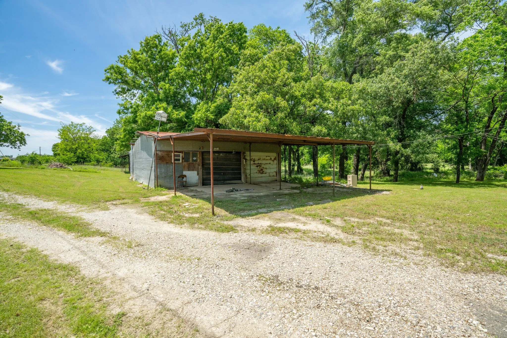 Single Family Residence For Sale in Rains County , 450 RS County Road 4480, Point, Texas 75472, 3 Bedroom, 2 Bathroom, 1 Garage spaces, 945 Sqft, built in 1978, mls#21342522, Real Estate Agent in Point, Homes For Sale in Rains county, Homes For Sale in Point, Realtor in Point Texas, Real Estate Brokerage Independent Realty Texas, Luminita Cordes Realtor
