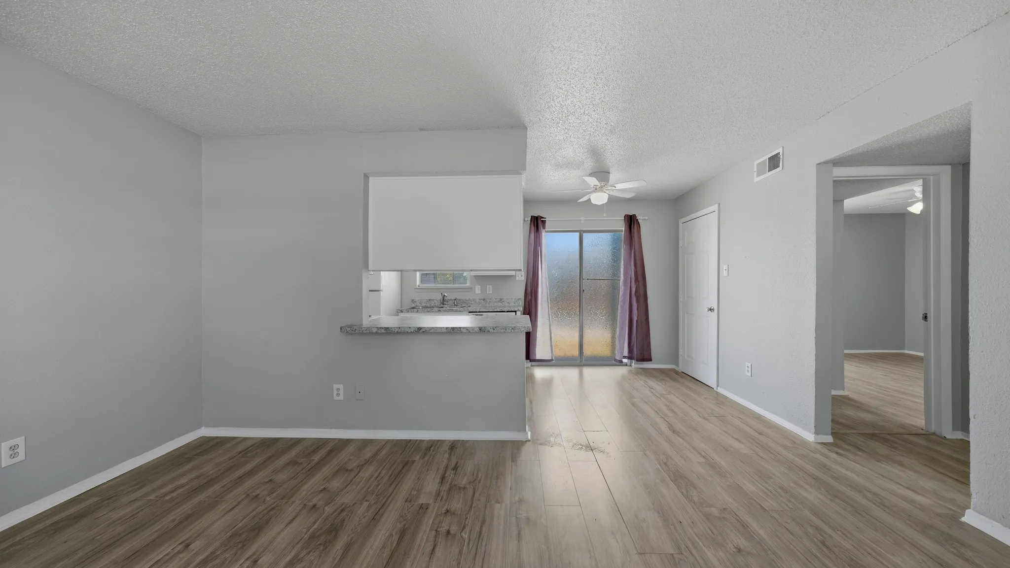 Apartment For Rent in Tarrant County , 1605 Mary K Lane, White Settlement, Texas 76108, 2 Bedroom, 2 Bathroom, Garage spaces, 821 Sqft, built in 1985, mls#21341354, Real Estate Agent in White Settlement, Homes For Rent in Tarrant county, Homes For Rent in White Settlement, Realtor in White Settlement Texas, Real Estate Brokerage Independent Realty Texas, Luminita Cordes Realtor