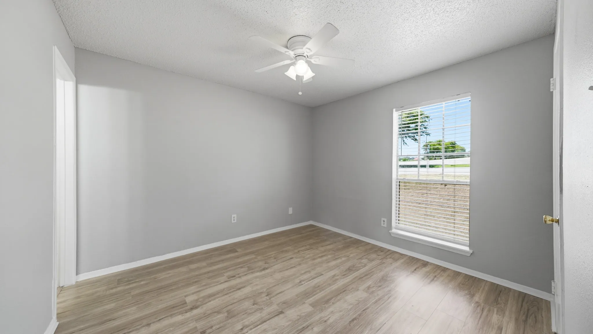 Apartment For Rent in Tarrant County , 1605 Mary K Lane, White Settlement, Texas 76108, 2 Bedroom, 2 Bathroom, Garage spaces, 821 Sqft, built in 1985, mls#21341354, Real Estate Agent in White Settlement, Homes For Rent in Tarrant county, Homes For Rent in White Settlement, Realtor in White Settlement Texas, Real Estate Brokerage Independent Realty Texas, Luminita Cordes Realtor