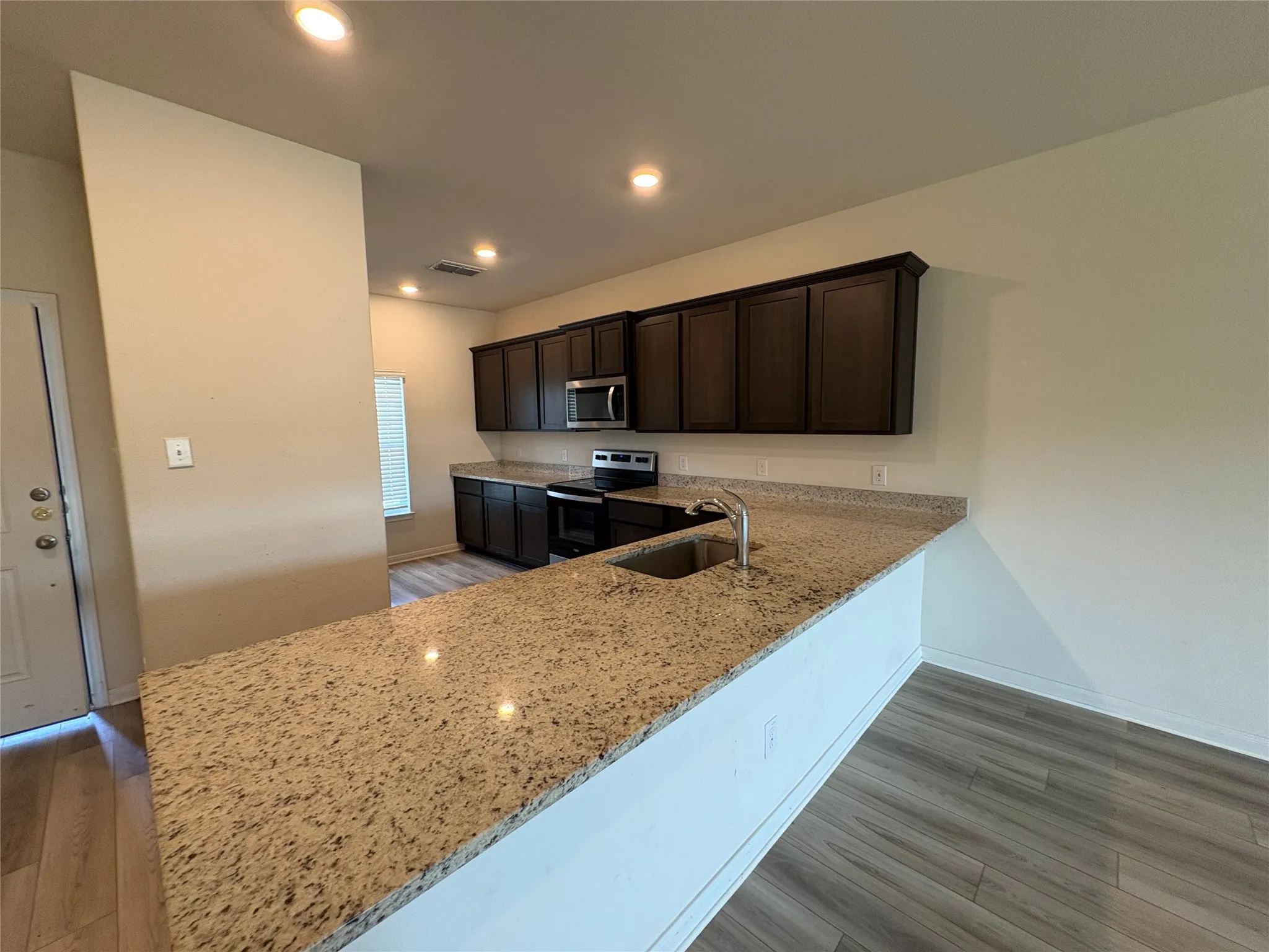 Single Family Residence For Sale in Wise County , 176 Banjo Trail, Newark, Texas 76071, 5 Bedroom, 3 Bathroom, 2 Garage spaces, 2,700 Sqft, built in 2022, mls#21342171, Real Estate Agent in Newark, Homes For Sale in Wise county, Homes For Sale in Newark, Realtor in Newark Texas, Real Estate Brokerage Independent Realty Texas, Luminita Cordes Realtor