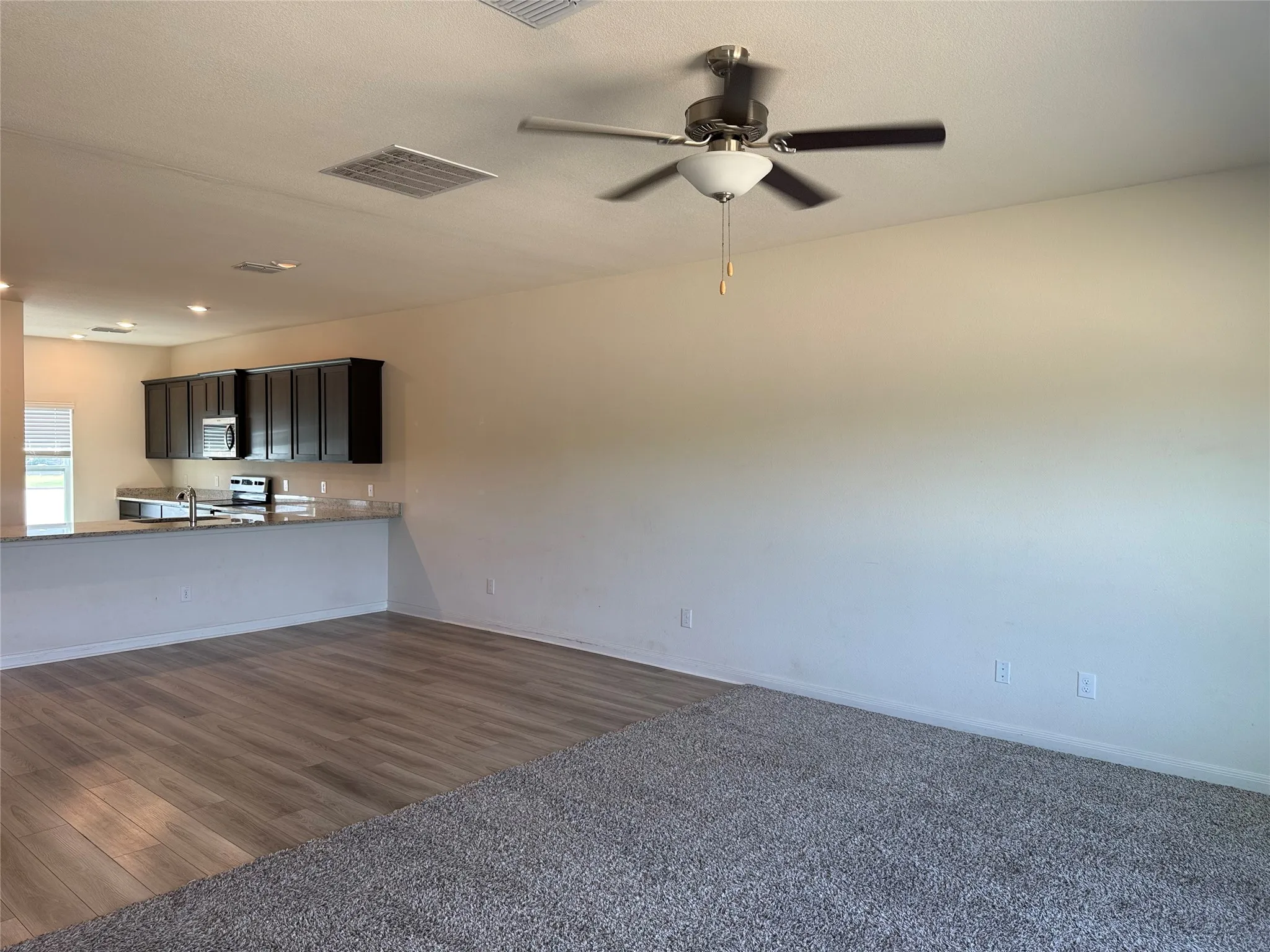 Single Family Residence For Sale in Wise County , 176 Banjo Trail, Newark, Texas 76071, 5 Bedroom, 3 Bathroom, 2 Garage spaces, 2,700 Sqft, built in 2022, mls#21342171, Real Estate Agent in Newark, Homes For Sale in Wise county, Homes For Sale in Newark, Realtor in Newark Texas, Real Estate Brokerage Independent Realty Texas, Luminita Cordes Realtor