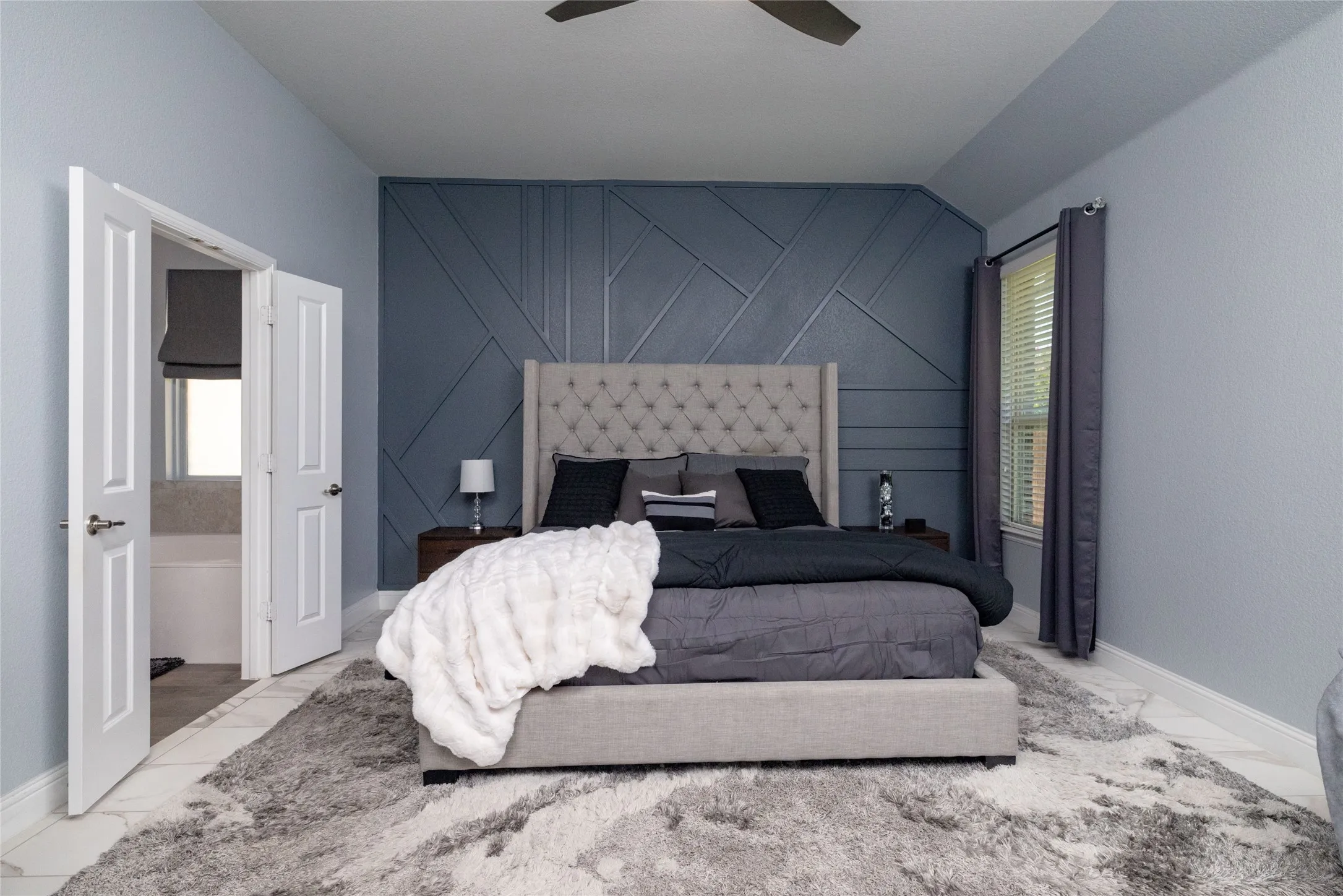 Single Family Residence For Sale in Tarrant County , 4008 Knollbrook Lane, Fort Worth, Texas 76137, 5 Bedroom, 3 Bathroom, 2 Garage spaces, 3,028 Sqft, built in 2018, mls#21335778, Real Estate Agent in Fort Worth, Homes For Sale in Tarrant county, Homes For Sale in Fort Worth, Realtor in Fort Worth Texas, Real Estate Brokerage Independent Realty Texas, Luminita Cordes Realtor