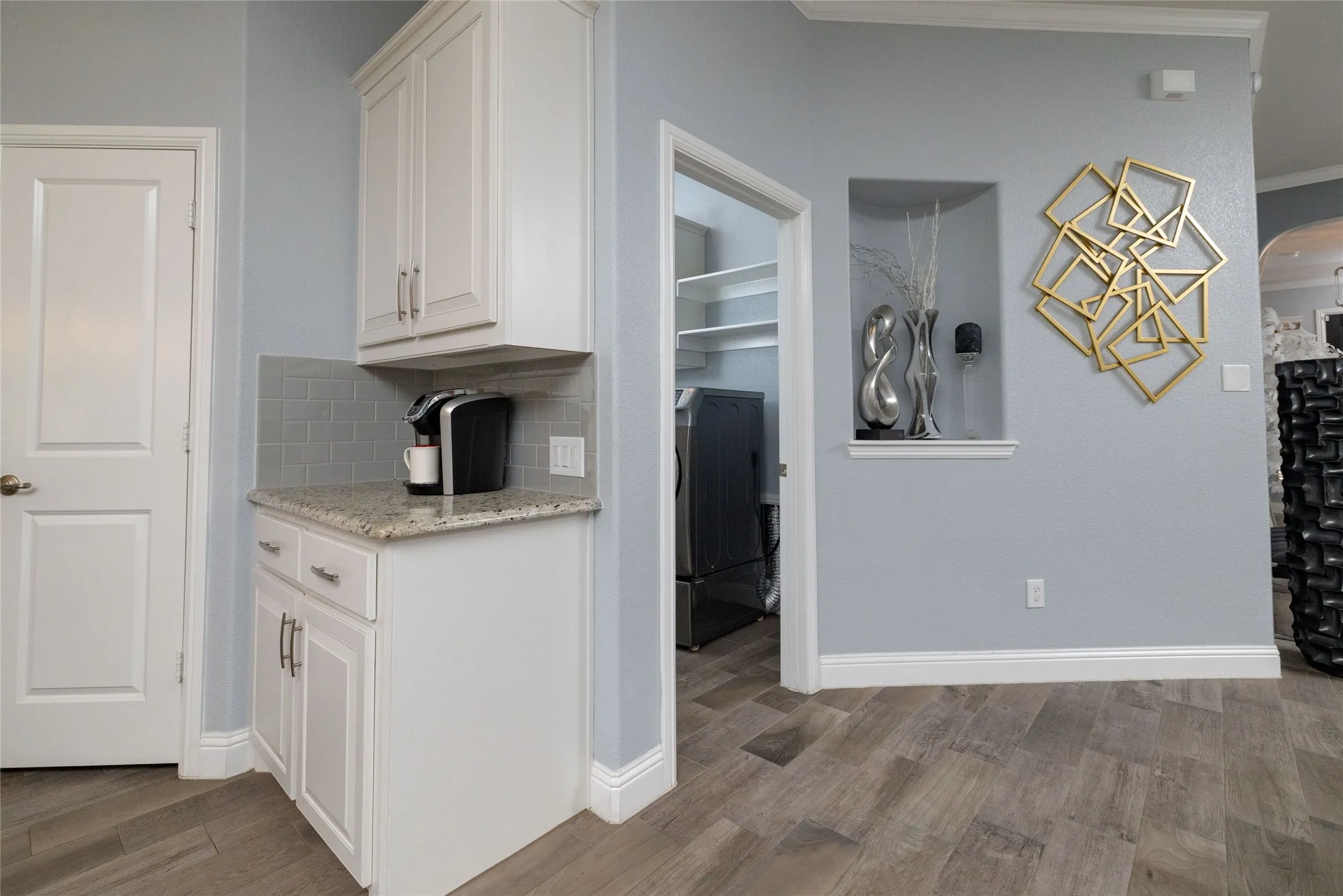 Single Family Residence For Sale in Tarrant County , 4008 Knollbrook Lane, Fort Worth, Texas 76137, 5 Bedroom, 3 Bathroom, 2 Garage spaces, 3,028 Sqft, built in 2018, mls#21335778, Real Estate Agent in Fort Worth, Homes For Sale in Tarrant county, Homes For Sale in Fort Worth, Realtor in Fort Worth Texas, Real Estate Brokerage Independent Realty Texas, Luminita Cordes Realtor