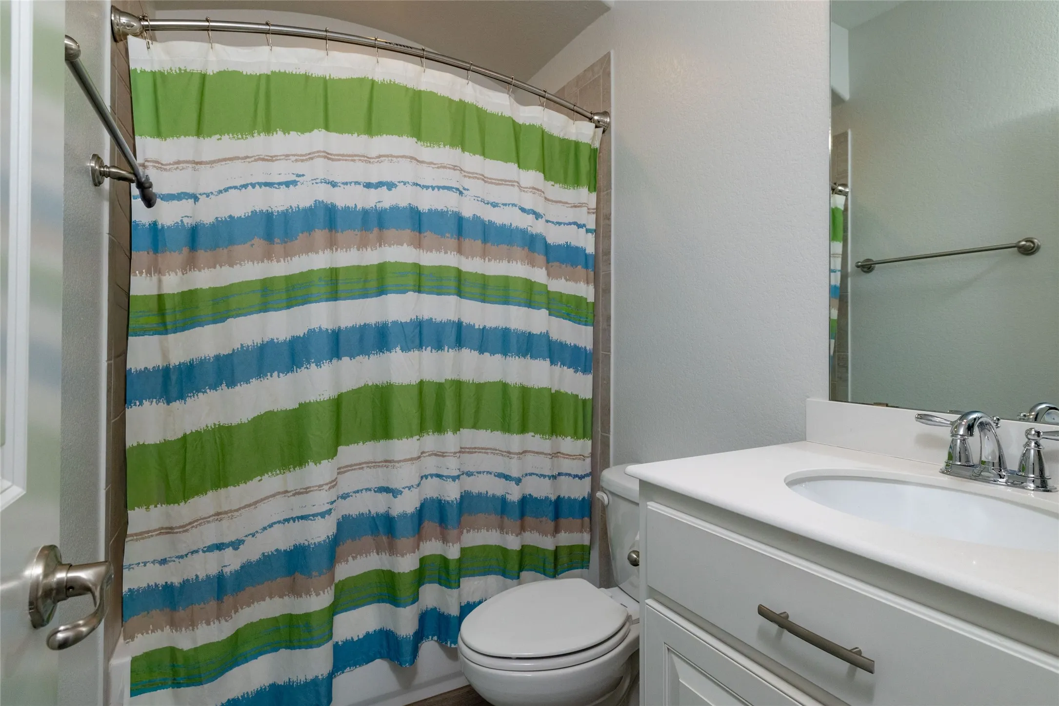 Single Family Residence For Sale in Tarrant County , 4008 Knollbrook Lane, Fort Worth, Texas 76137, 5 Bedroom, 3 Bathroom, 2 Garage spaces, 3,028 Sqft, built in 2018, mls#21335778, Real Estate Agent in Fort Worth, Homes For Sale in Tarrant county, Homes For Sale in Fort Worth, Realtor in Fort Worth Texas, Real Estate Brokerage Independent Realty Texas, Luminita Cordes Realtor