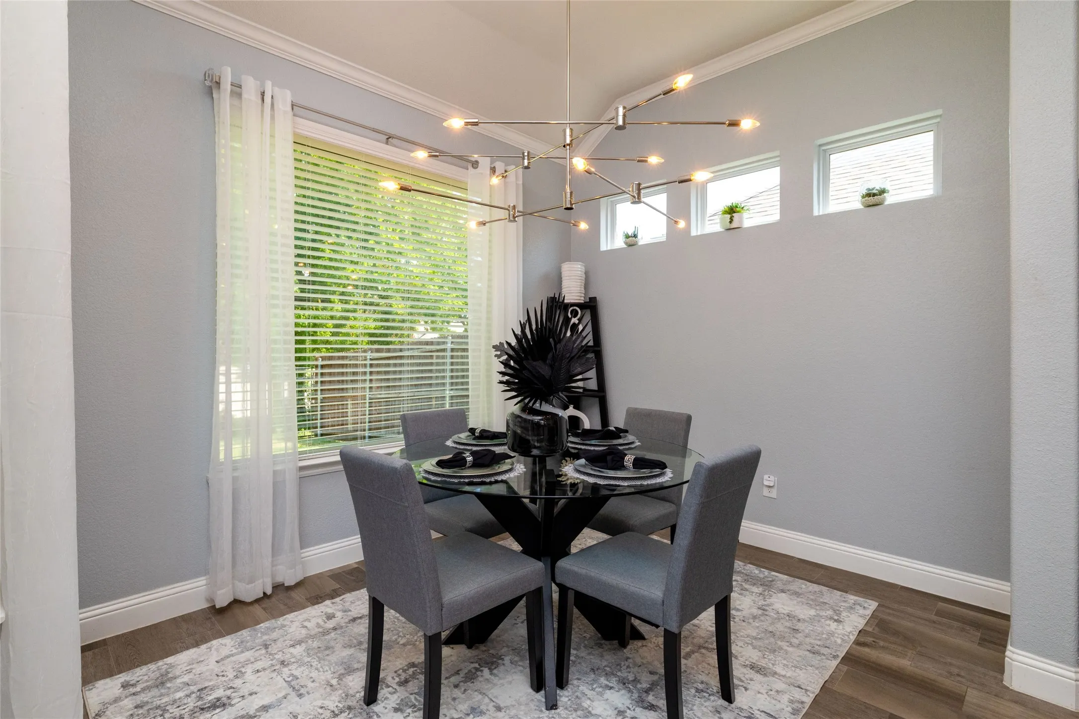 Single Family Residence For Sale in Tarrant County , 4008 Knollbrook Lane, Fort Worth, Texas 76137, 5 Bedroom, 3 Bathroom, 2 Garage spaces, 3,028 Sqft, built in 2018, mls#21335778, Real Estate Agent in Fort Worth, Homes For Sale in Tarrant county, Homes For Sale in Fort Worth, Realtor in Fort Worth Texas, Real Estate Brokerage Independent Realty Texas, Luminita Cordes Realtor