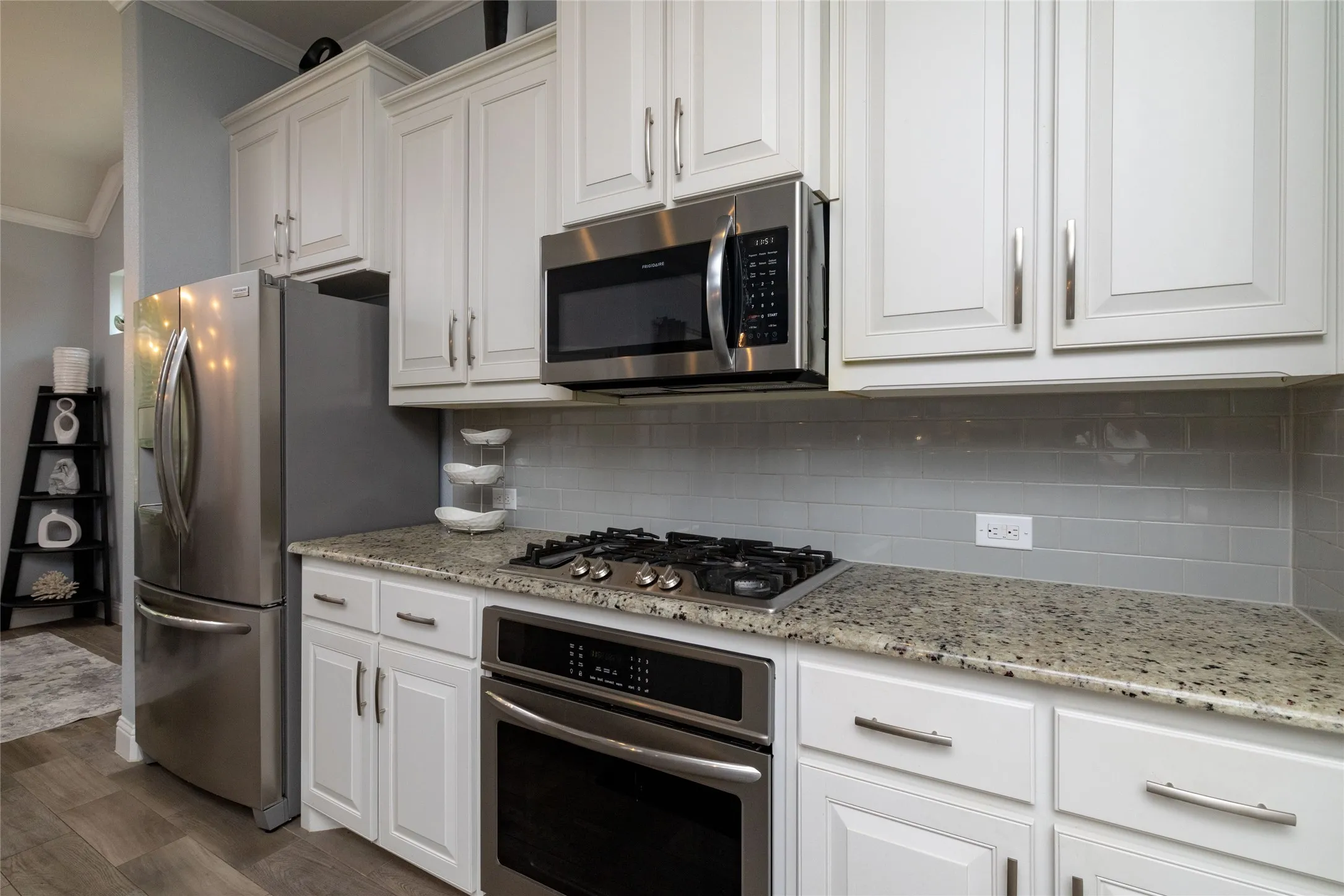 Single Family Residence For Sale in Tarrant County , 4008 Knollbrook Lane, Fort Worth, Texas 76137, 5 Bedroom, 3 Bathroom, 2 Garage spaces, 3,028 Sqft, built in 2018, mls#21335778, Real Estate Agent in Fort Worth, Homes For Sale in Tarrant county, Homes For Sale in Fort Worth, Realtor in Fort Worth Texas, Real Estate Brokerage Independent Realty Texas, Luminita Cordes Realtor