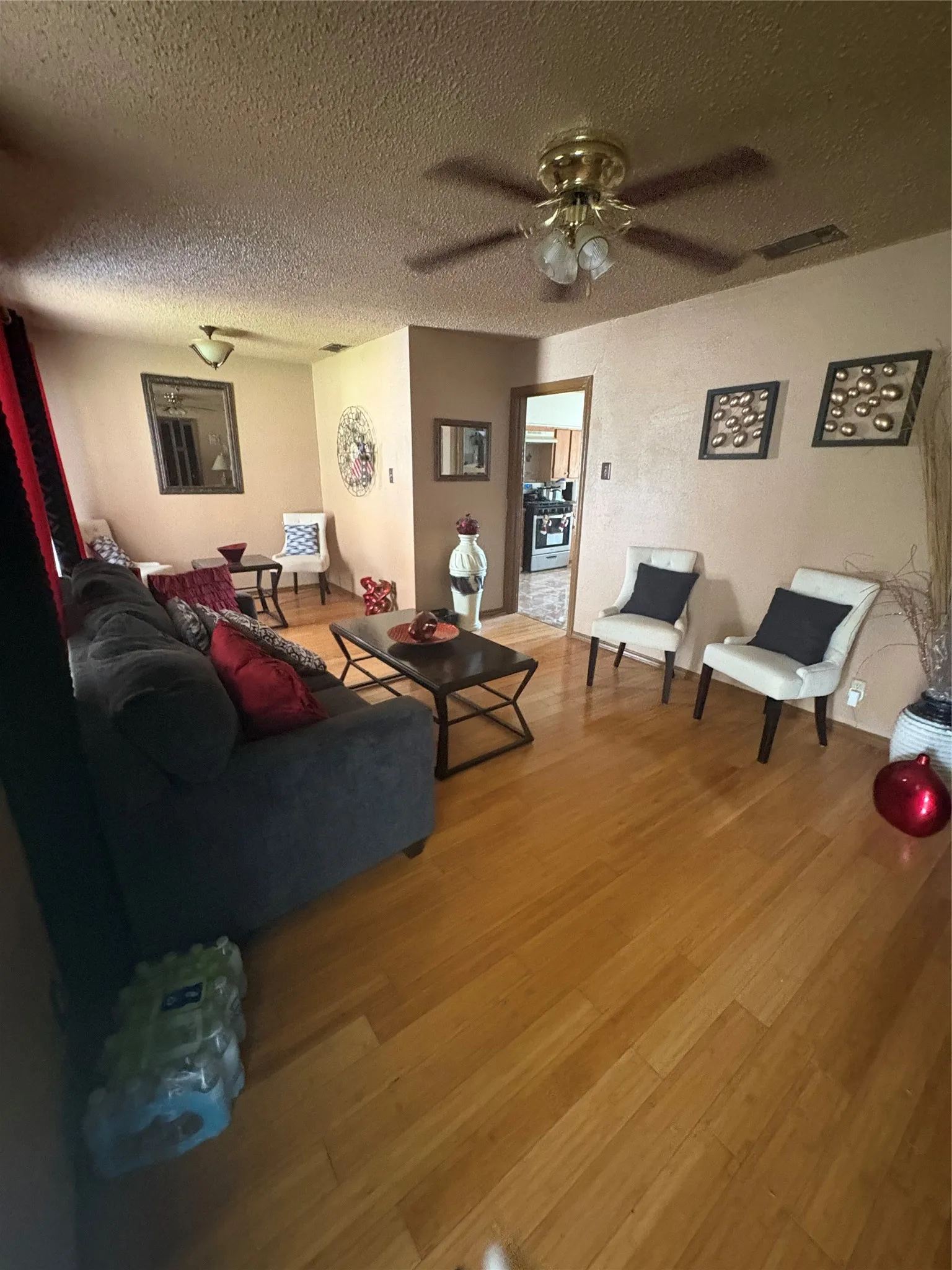 Single Family Residence For Sale in Dallas County , 3129 Marjorie Avenue, Dallas, Texas 75216, 3 Bedroom, 2 Bathroom, Garage spaces, 1,347 Sqft, built in 1953, mls#21340124, Real Estate Agent in Dallas, Homes For Sale in Dallas county, Homes For Sale in Dallas, Realtor in Dallas Texas, Real Estate Brokerage Independent Realty Texas, Luminita Cordes Realtor