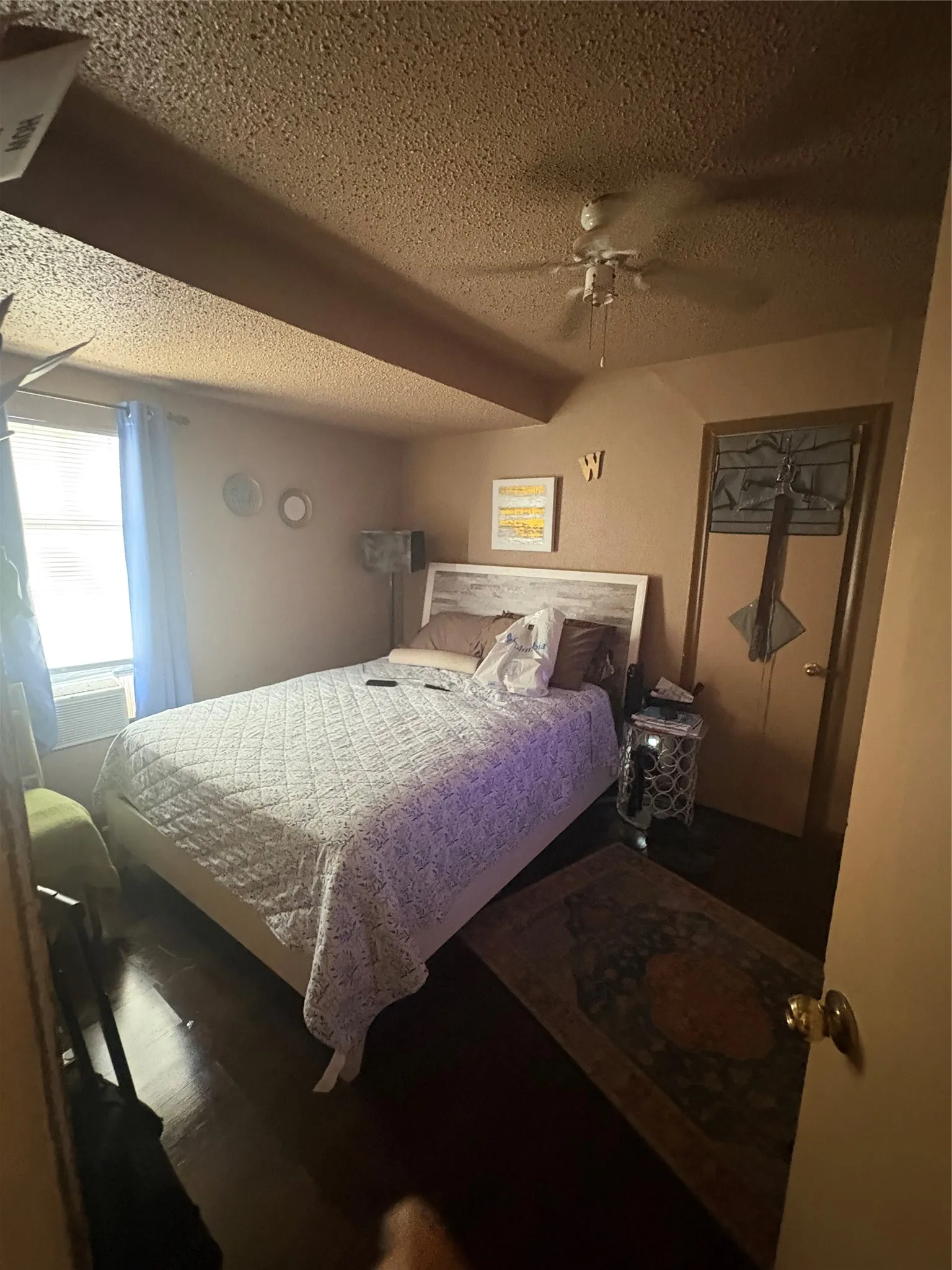 Single Family Residence For Sale in Dallas County , 3129 Marjorie Avenue, Dallas, Texas 75216, 3 Bedroom, 2 Bathroom, Garage spaces, 1,347 Sqft, built in 1953, mls#21340124, Real Estate Agent in Dallas, Homes For Sale in Dallas county, Homes For Sale in Dallas, Realtor in Dallas Texas, Real Estate Brokerage Independent Realty Texas, Luminita Cordes Realtor