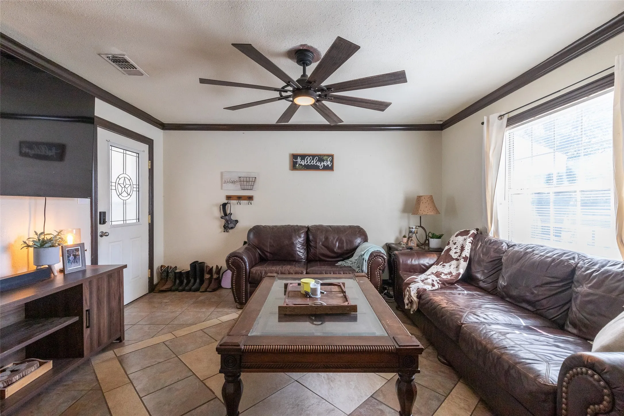 Single Family Residence For Sale in Taylor County , 1418 Green Street, Abilene, Texas 79603, 5 Bedroom, 1 Bathroom, 1 Garage spaces, 1,549 Sqft, built in 1950, mls#21342342, Real Estate Agent in Abilene, Homes For Sale in Taylor county, Homes For Sale in Abilene, Realtor in Abilene Texas, Real Estate Brokerage Independent Realty Texas, Luminita Cordes Realtor