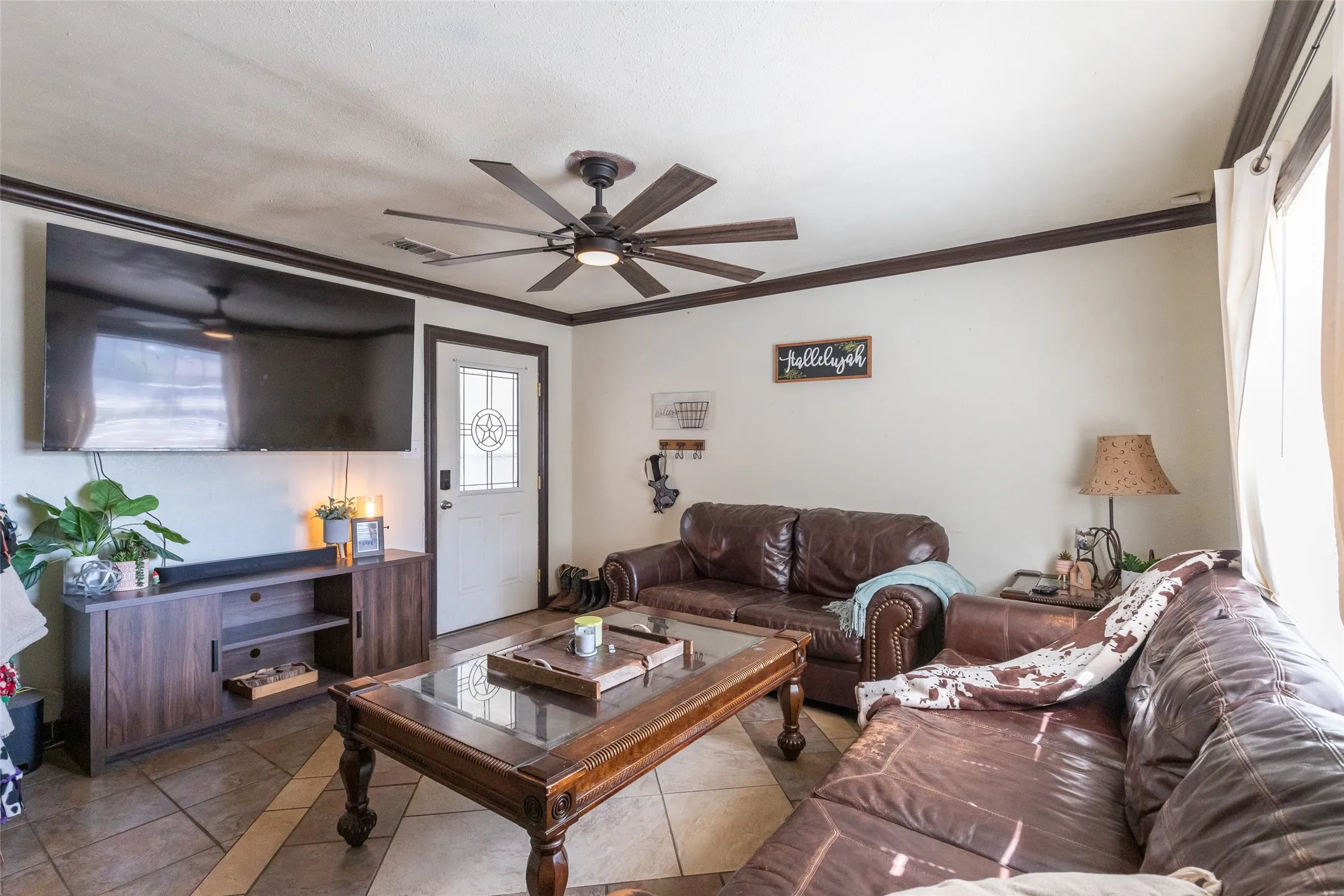 Single Family Residence For Sale in Taylor County , 1418 Green Street, Abilene, Texas 79603, 5 Bedroom, 1 Bathroom, 1 Garage spaces, 1,549 Sqft, built in 1950, mls#21342342, Real Estate Agent in Abilene, Homes For Sale in Taylor county, Homes For Sale in Abilene, Realtor in Abilene Texas, Real Estate Brokerage Independent Realty Texas, Luminita Cordes Realtor
