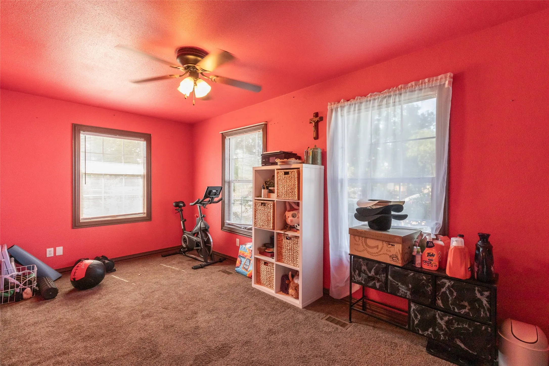 Single Family Residence For Sale in Taylor County , 1418 Green Street, Abilene, Texas 79603, 5 Bedroom, 1 Bathroom, 1 Garage spaces, 1,549 Sqft, built in 1950, mls#21342342, Real Estate Agent in Abilene, Homes For Sale in Taylor county, Homes For Sale in Abilene, Realtor in Abilene Texas, Real Estate Brokerage Independent Realty Texas, Luminita Cordes Realtor