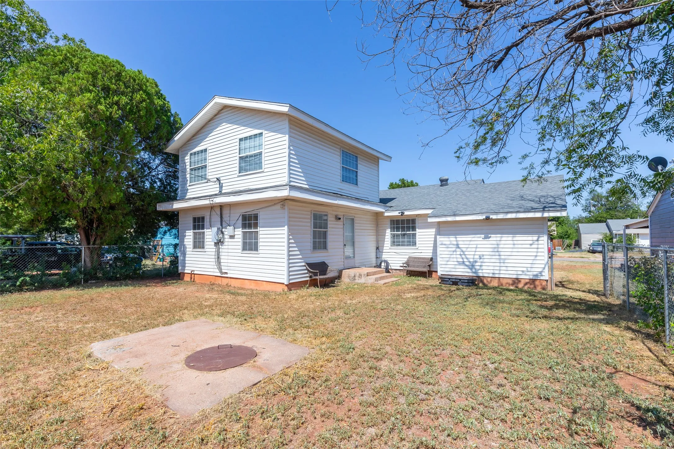 Single Family Residence For Sale in Taylor County , 1418 Green Street, Abilene, Texas 79603, 5 Bedroom, 1 Bathroom, 1 Garage spaces, 1,549 Sqft, built in 1950, mls#21342342, Real Estate Agent in Abilene, Homes For Sale in Taylor county, Homes For Sale in Abilene, Realtor in Abilene Texas, Real Estate Brokerage Independent Realty Texas, Luminita Cordes Realtor