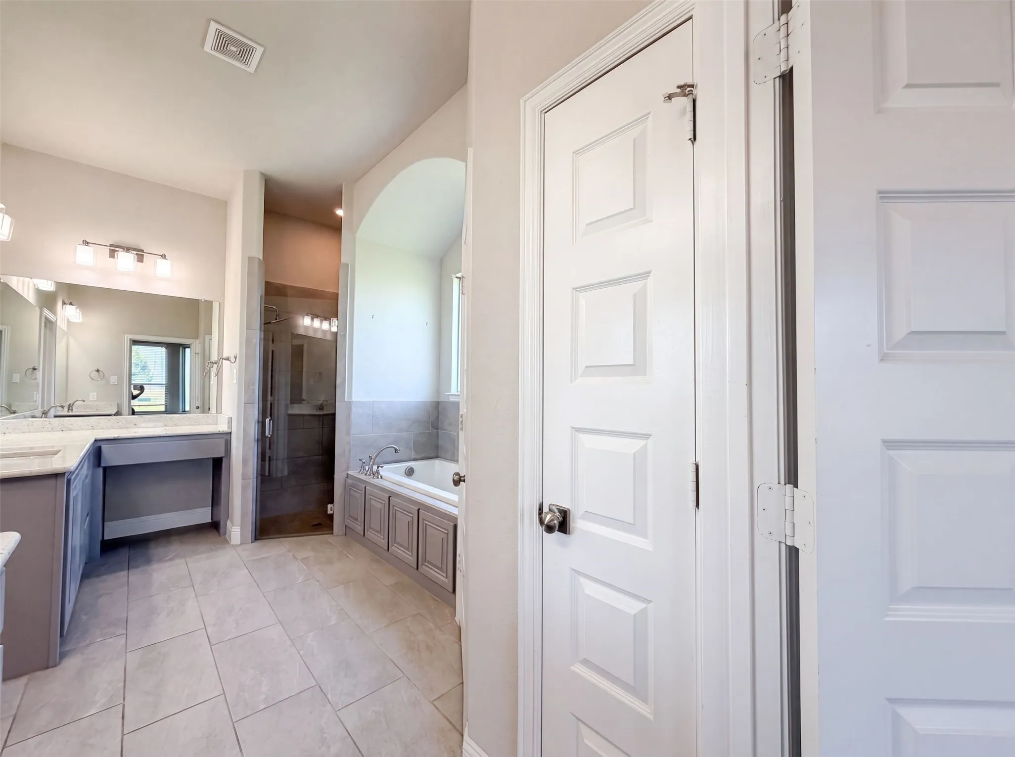 Single Family Residence For Sale in Grayson County , 1208 Redbud Street, Howe, Texas 75459, 6 Bedroom, 4 Bathroom, 4 Garage spaces, 4,231 Sqft, built in 2022, mls#21342535, Real Estate Agent in Howe, Homes For Sale in Grayson county, Homes For Sale in Howe, Realtor in Howe Texas, Real Estate Brokerage Independent Realty Texas, Luminita Cordes Realtor