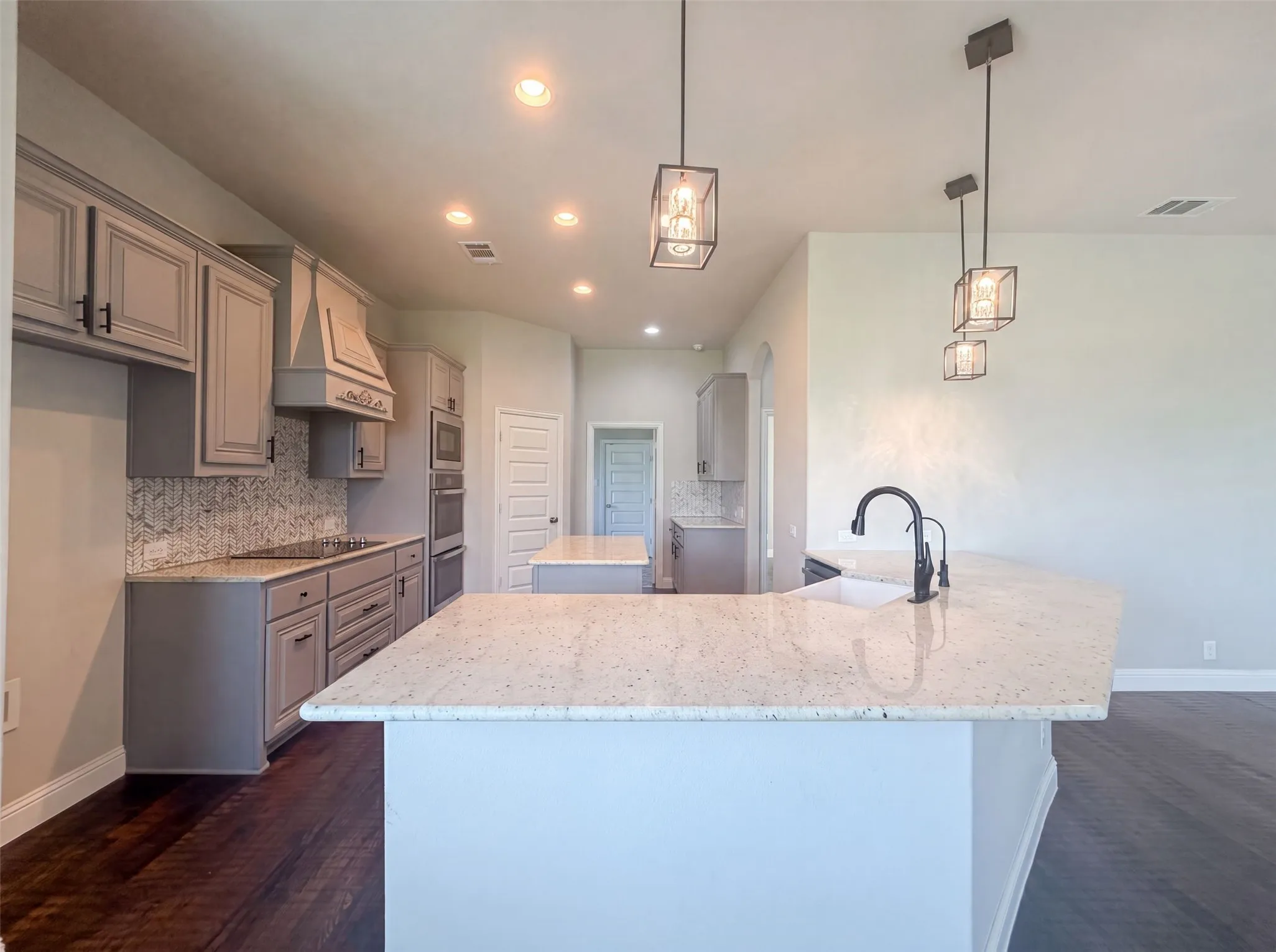 Single Family Residence For Sale in Grayson County , 1208 Redbud Street, Howe, Texas 75459, 6 Bedroom, 4 Bathroom, 4 Garage spaces, 4,231 Sqft, built in 2022, mls#21342535, Real Estate Agent in Howe, Homes For Sale in Grayson county, Homes For Sale in Howe, Realtor in Howe Texas, Real Estate Brokerage Independent Realty Texas, Luminita Cordes Realtor
