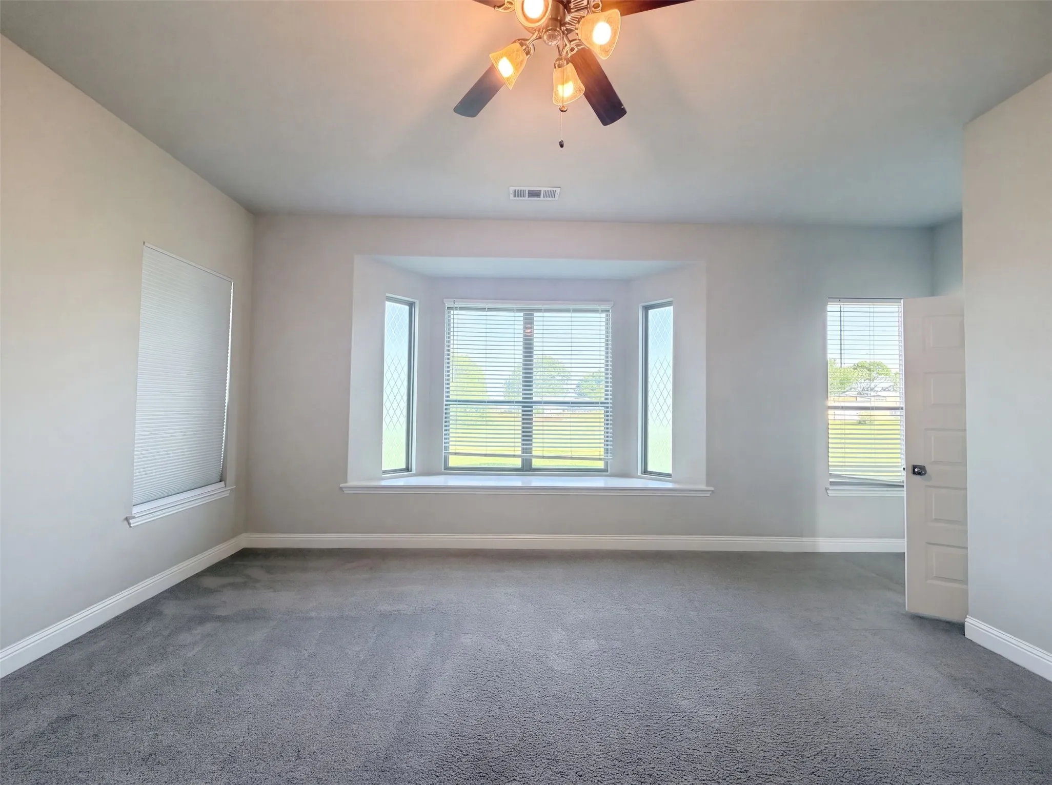 Single Family Residence For Sale in Grayson County , 1208 Redbud Street, Howe, Texas 75459, 6 Bedroom, 4 Bathroom, 4 Garage spaces, 4,231 Sqft, built in 2022, mls#21342535, Real Estate Agent in Howe, Homes For Sale in Grayson county, Homes For Sale in Howe, Realtor in Howe Texas, Real Estate Brokerage Independent Realty Texas, Luminita Cordes Realtor