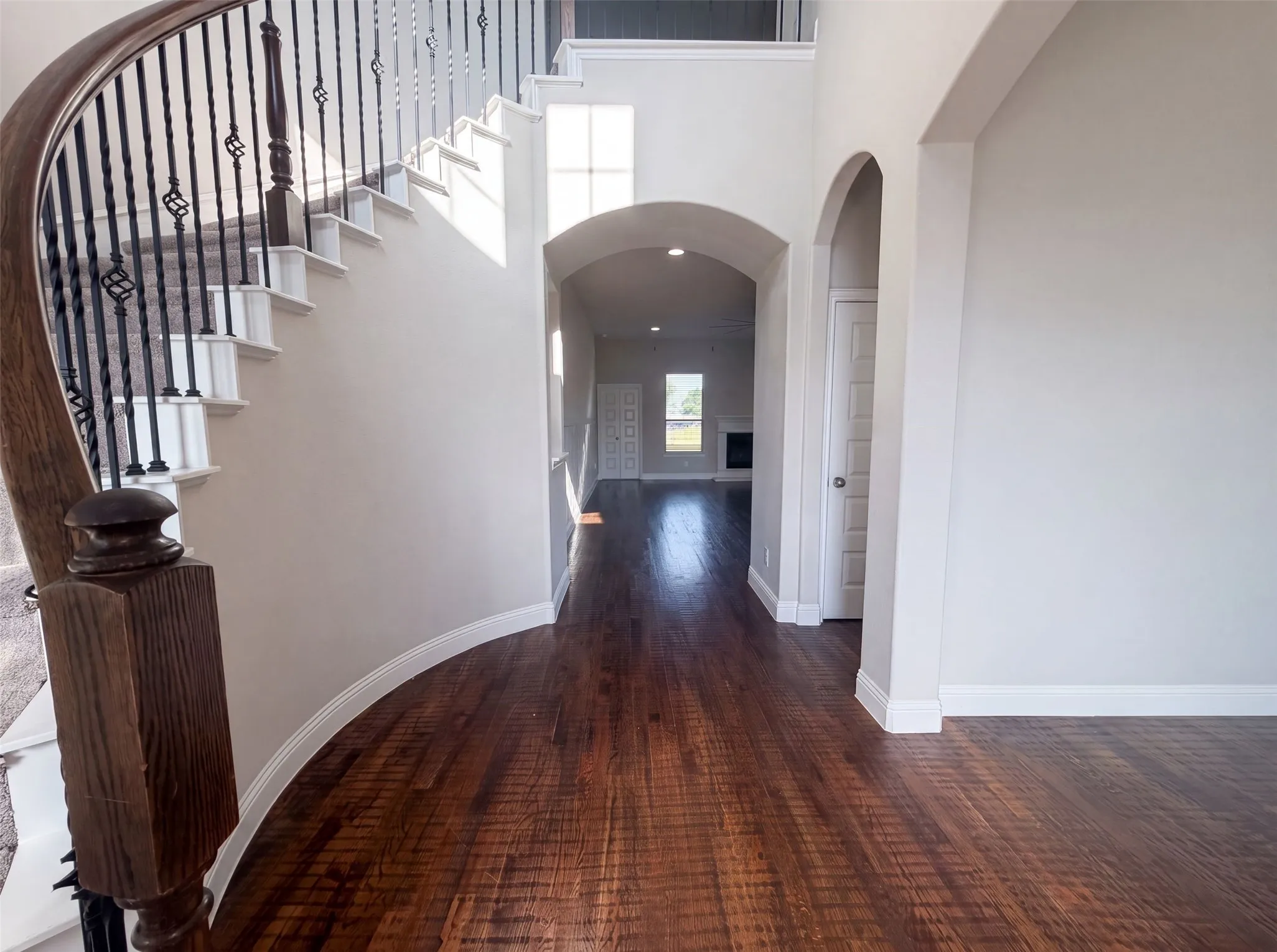 Single Family Residence For Sale in Grayson County , 1208 Redbud Street, Howe, Texas 75459, 6 Bedroom, 4 Bathroom, 4 Garage spaces, 4,231 Sqft, built in 2022, mls#21342535, Real Estate Agent in Howe, Homes For Sale in Grayson county, Homes For Sale in Howe, Realtor in Howe Texas, Real Estate Brokerage Independent Realty Texas, Luminita Cordes Realtor