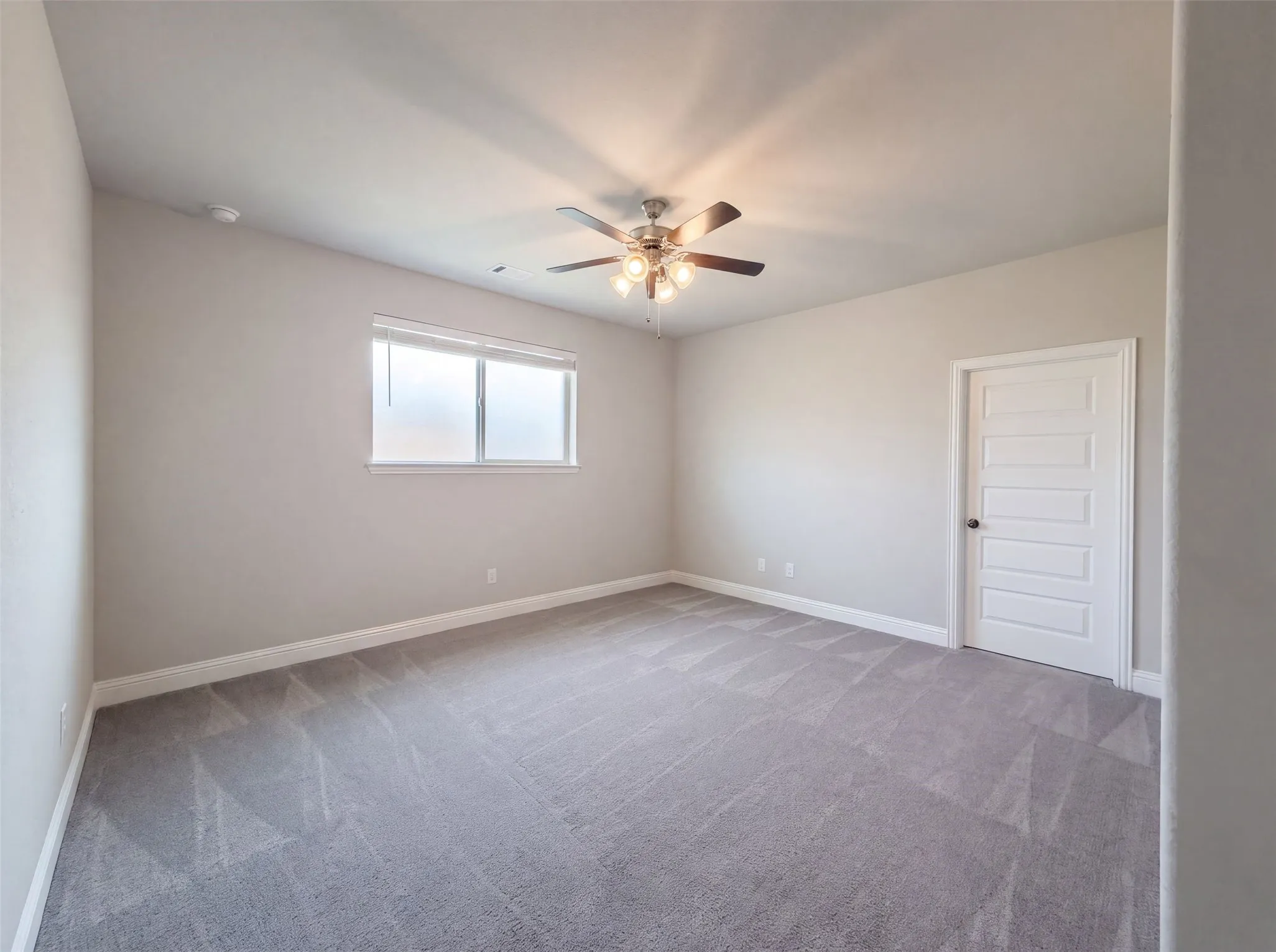 Single Family Residence For Sale in Grayson County , 1208 Redbud Street, Howe, Texas 75459, 6 Bedroom, 4 Bathroom, 4 Garage spaces, 4,231 Sqft, built in 2022, mls#21342535, Real Estate Agent in Howe, Homes For Sale in Grayson county, Homes For Sale in Howe, Realtor in Howe Texas, Real Estate Brokerage Independent Realty Texas, Luminita Cordes Realtor