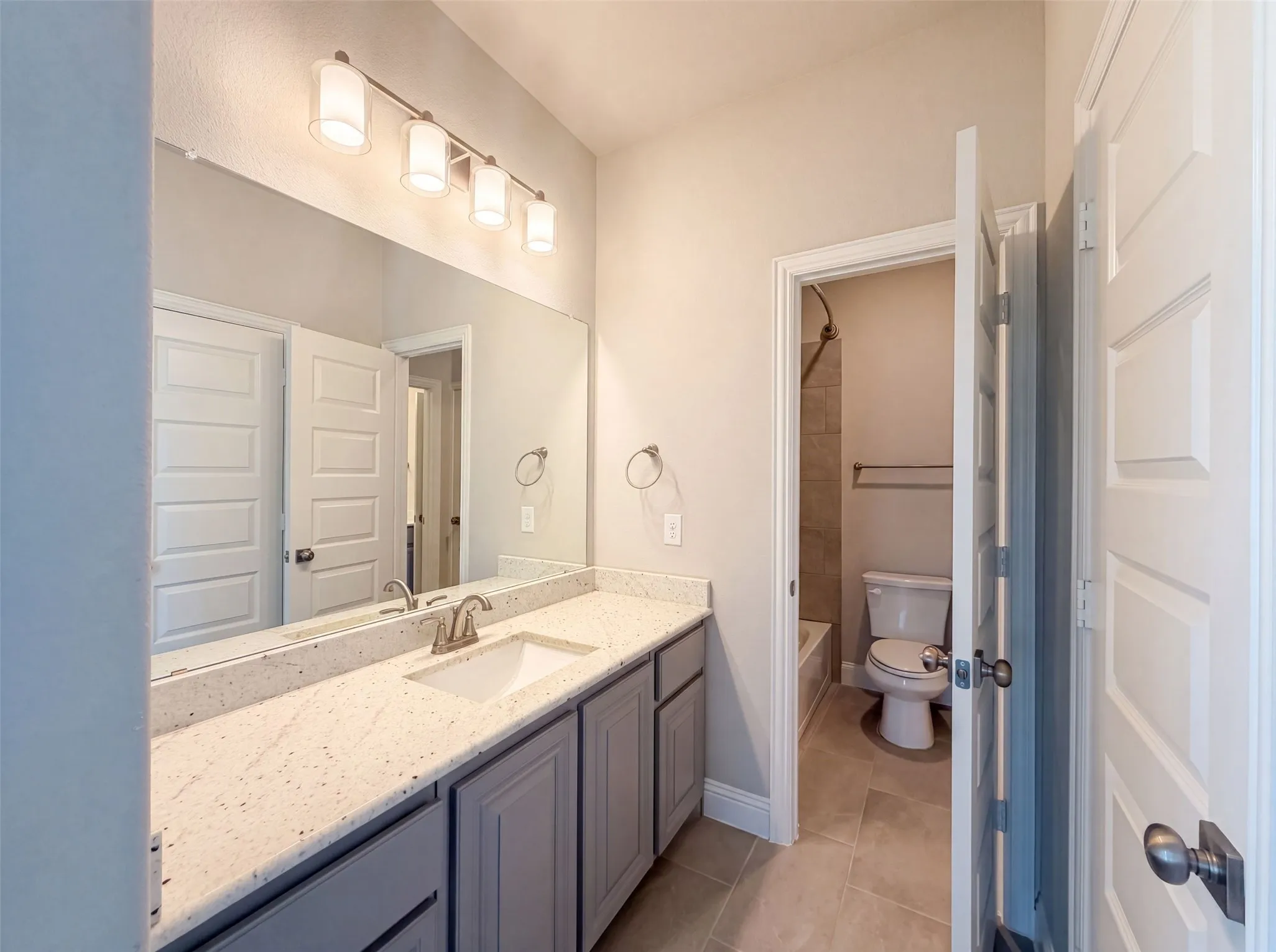 Single Family Residence For Sale in Grayson County , 1208 Redbud Street, Howe, Texas 75459, 6 Bedroom, 4 Bathroom, 4 Garage spaces, 4,231 Sqft, built in 2022, mls#21342535, Real Estate Agent in Howe, Homes For Sale in Grayson county, Homes For Sale in Howe, Realtor in Howe Texas, Real Estate Brokerage Independent Realty Texas, Luminita Cordes Realtor