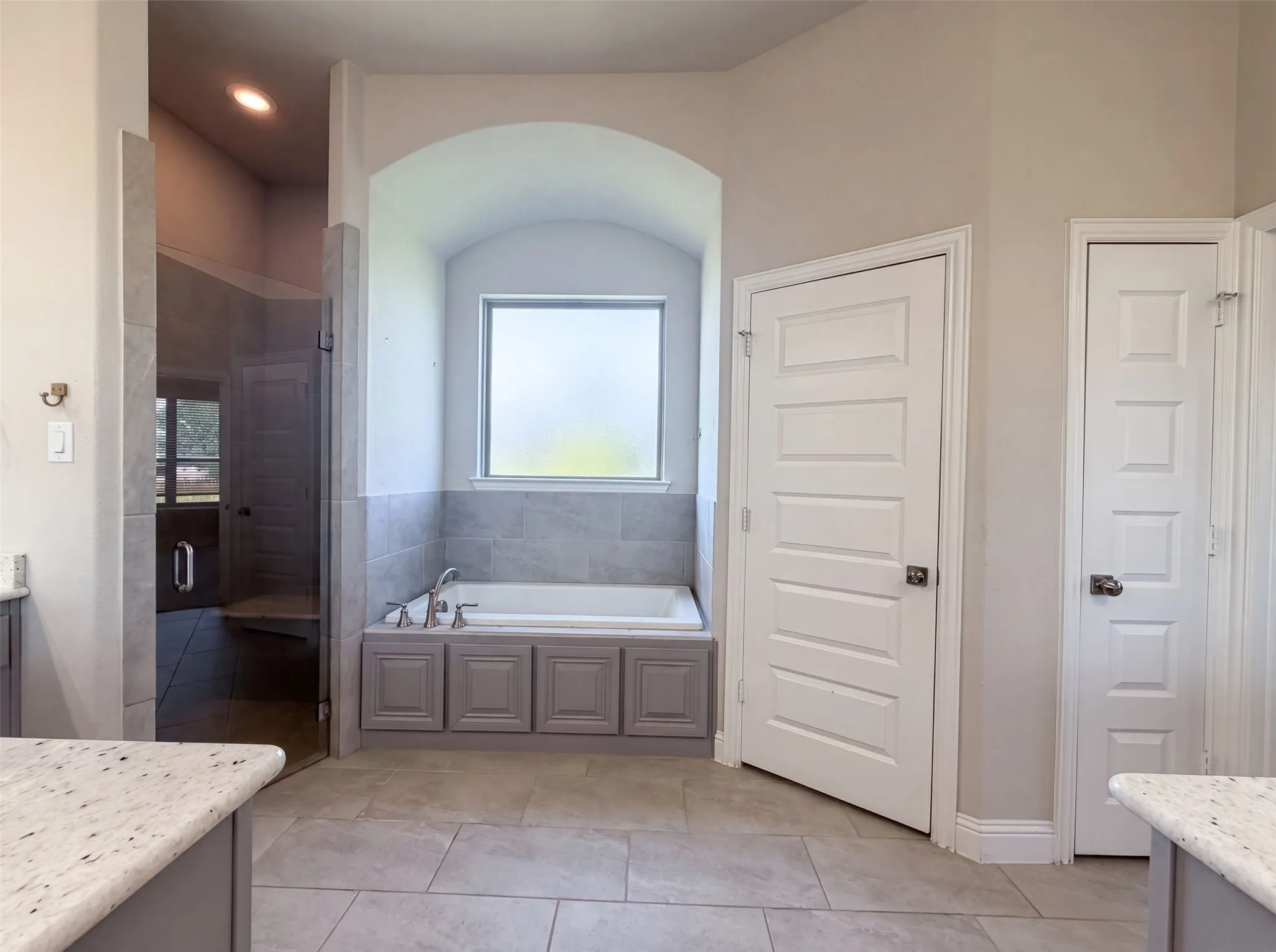 Single Family Residence For Sale in Grayson County , 1208 Redbud Street, Howe, Texas 75459, 6 Bedroom, 4 Bathroom, 4 Garage spaces, 4,231 Sqft, built in 2022, mls#21342535, Real Estate Agent in Howe, Homes For Sale in Grayson county, Homes For Sale in Howe, Realtor in Howe Texas, Real Estate Brokerage Independent Realty Texas, Luminita Cordes Realtor