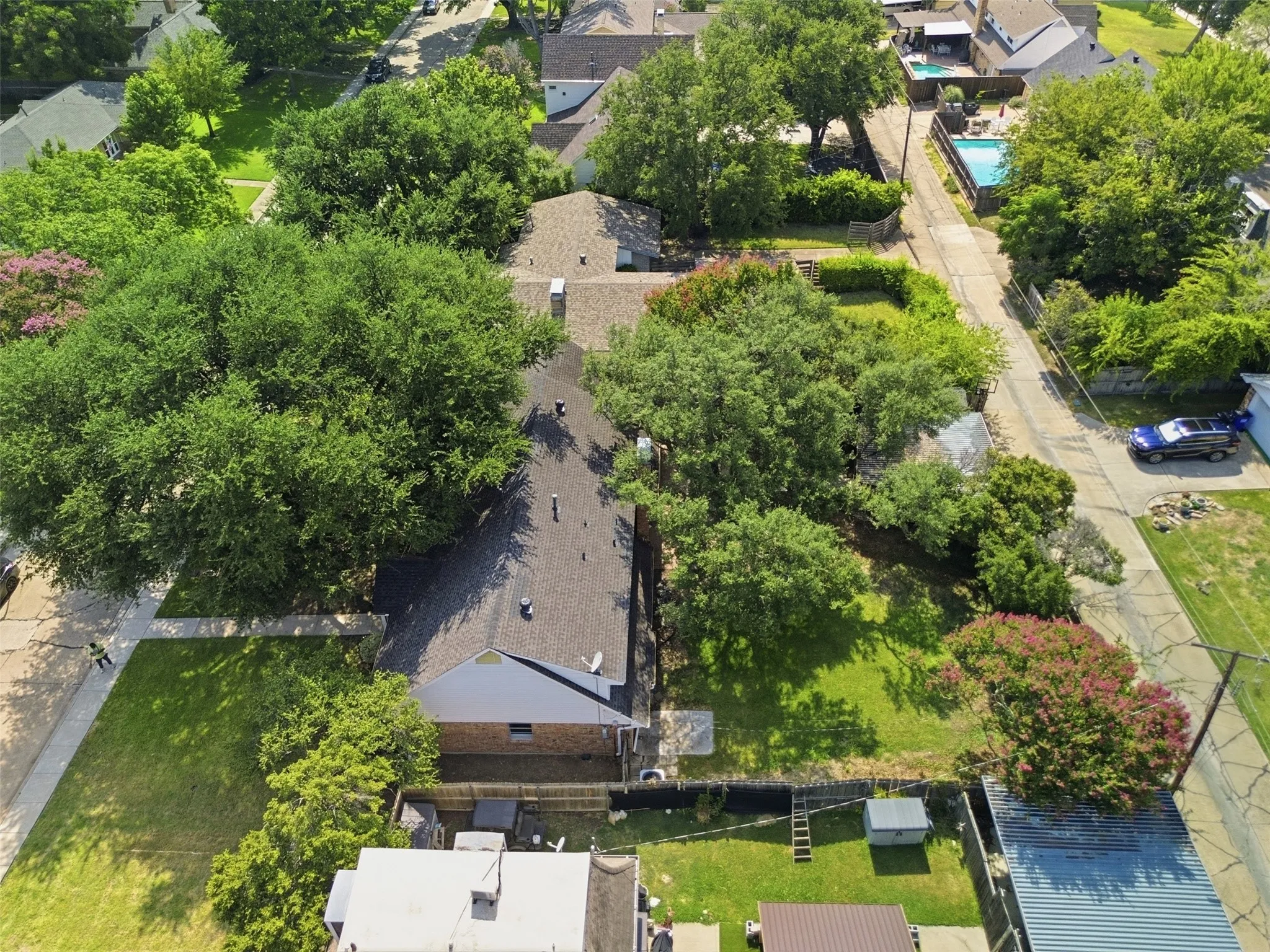Single Family Residence For Sale in Dallas County , 3651 Courtdale Drive, Farmers Branch, Texas 75234, 4 Bedroom, 3 Bathroom, Garage spaces, 2,896 Sqft, built in 1965, mls#21341679, Real Estate Agent in Farmers Branch, Homes For Sale in Dallas county, Homes For Sale in Farmers Branch, Realtor in Farmers Branch Texas, Real Estate Brokerage Independent Realty Texas, Luminita Cordes Realtor