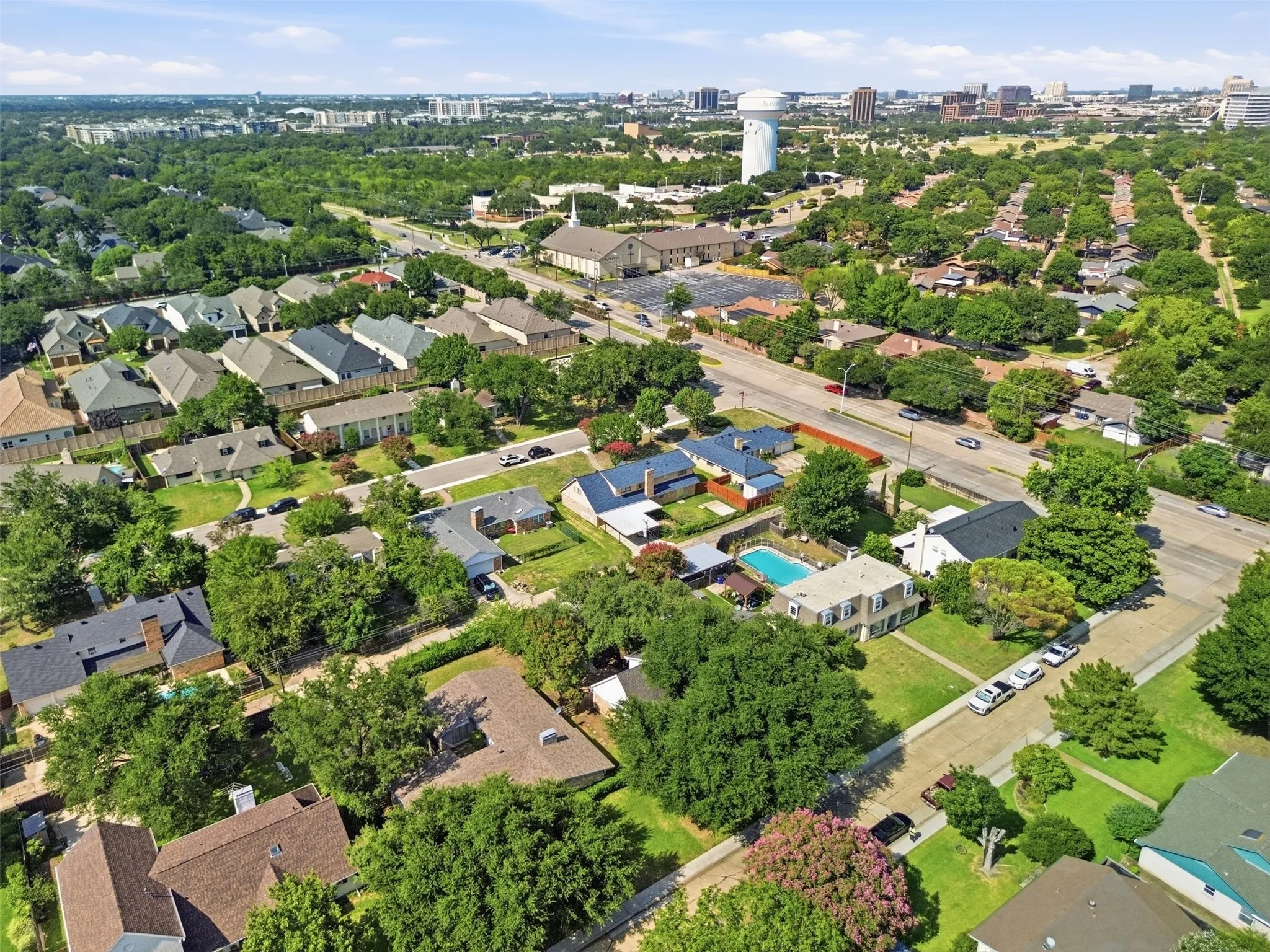 Single Family Residence For Sale in Dallas County , 3651 Courtdale Drive, Farmers Branch, Texas 75234, 4 Bedroom, 3 Bathroom, Garage spaces, 2,896 Sqft, built in 1965, mls#21341679, Real Estate Agent in Farmers Branch, Homes For Sale in Dallas county, Homes For Sale in Farmers Branch, Realtor in Farmers Branch Texas, Real Estate Brokerage Independent Realty Texas, Luminita Cordes Realtor