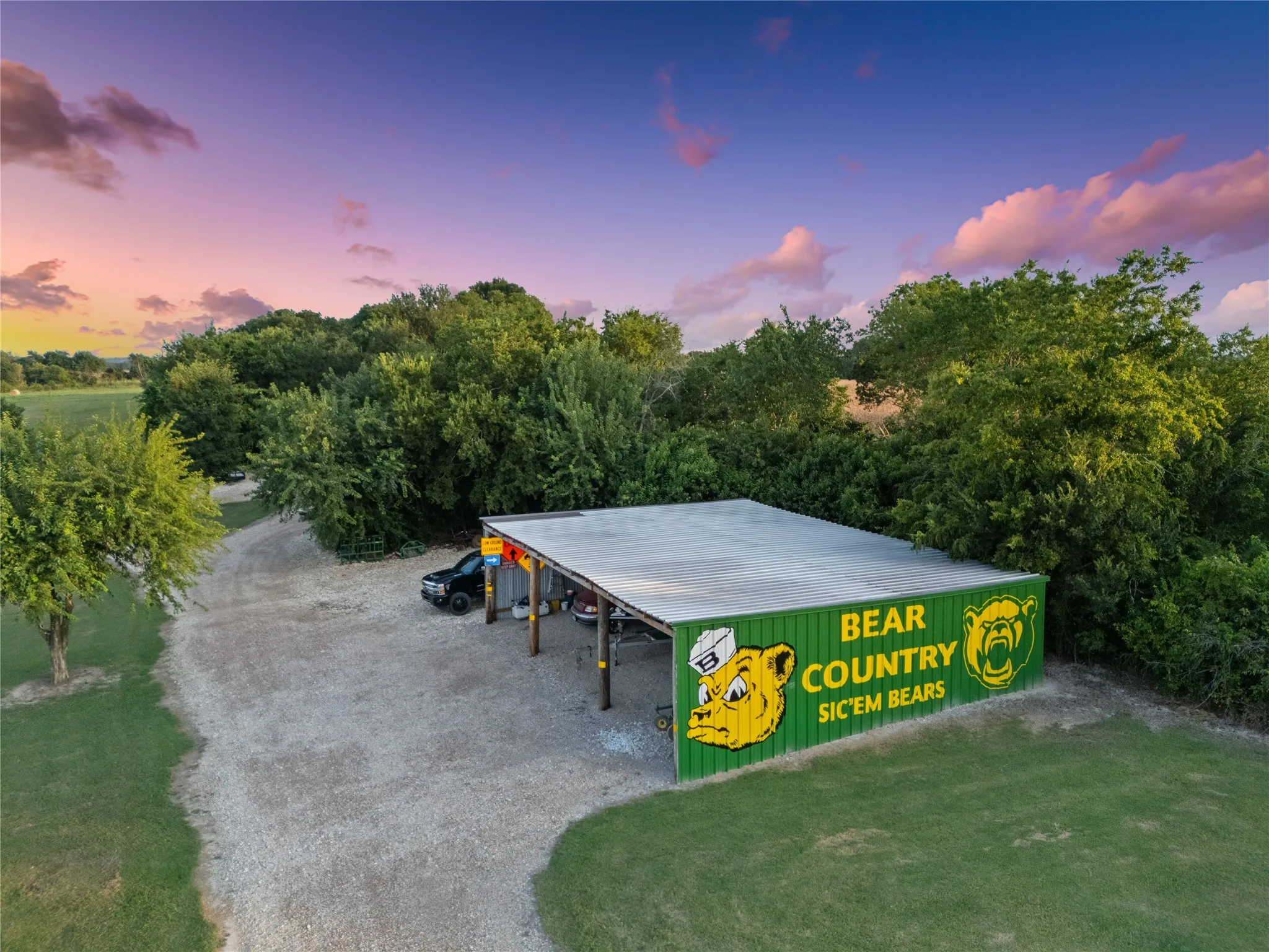 Farm For Sale in Mc Lennan County , 2967 Woodlawn Road, Bruceville, Texas 76630, 2 Bedroom, 2 Bathroom, 2 Garage spaces, 1,400 Sqft, built in 2018, mls#21342198, Real Estate Agent in Bruceville, Homes For Sale in Mc Lennan county, Homes For Sale in Bruceville, Realtor in Bruceville Texas, Real Estate Brokerage Independent Realty Texas, Luminita Cordes Realtor
