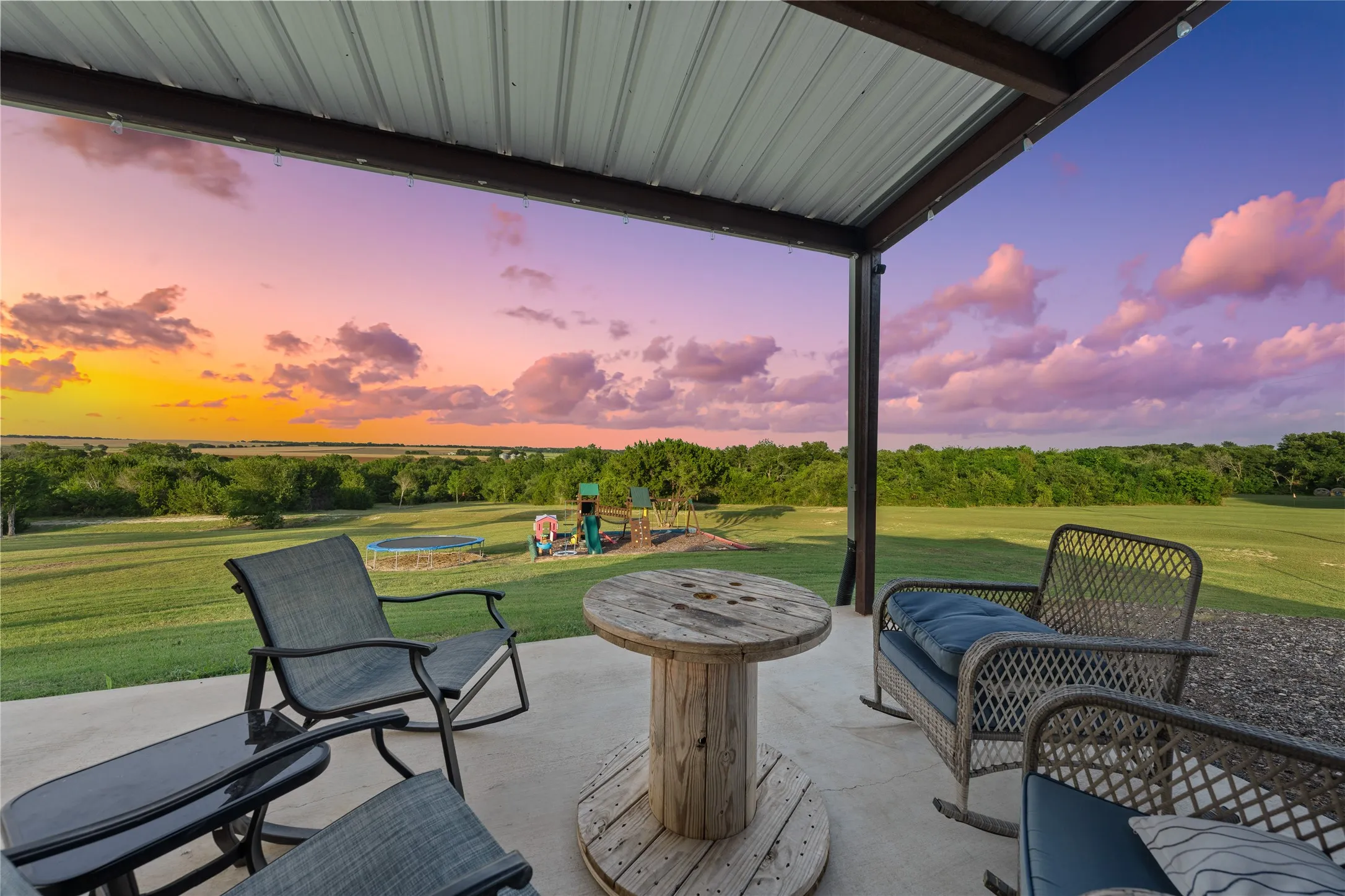 Farm For Sale in Mc Lennan County , 2967 Woodlawn Road, Bruceville, Texas 76630, 2 Bedroom, 2 Bathroom, 2 Garage spaces, 1,400 Sqft, built in 2018, mls#21342198, Real Estate Agent in Bruceville, Homes For Sale in Mc Lennan county, Homes For Sale in Bruceville, Realtor in Bruceville Texas, Real Estate Brokerage Independent Realty Texas, Luminita Cordes Realtor