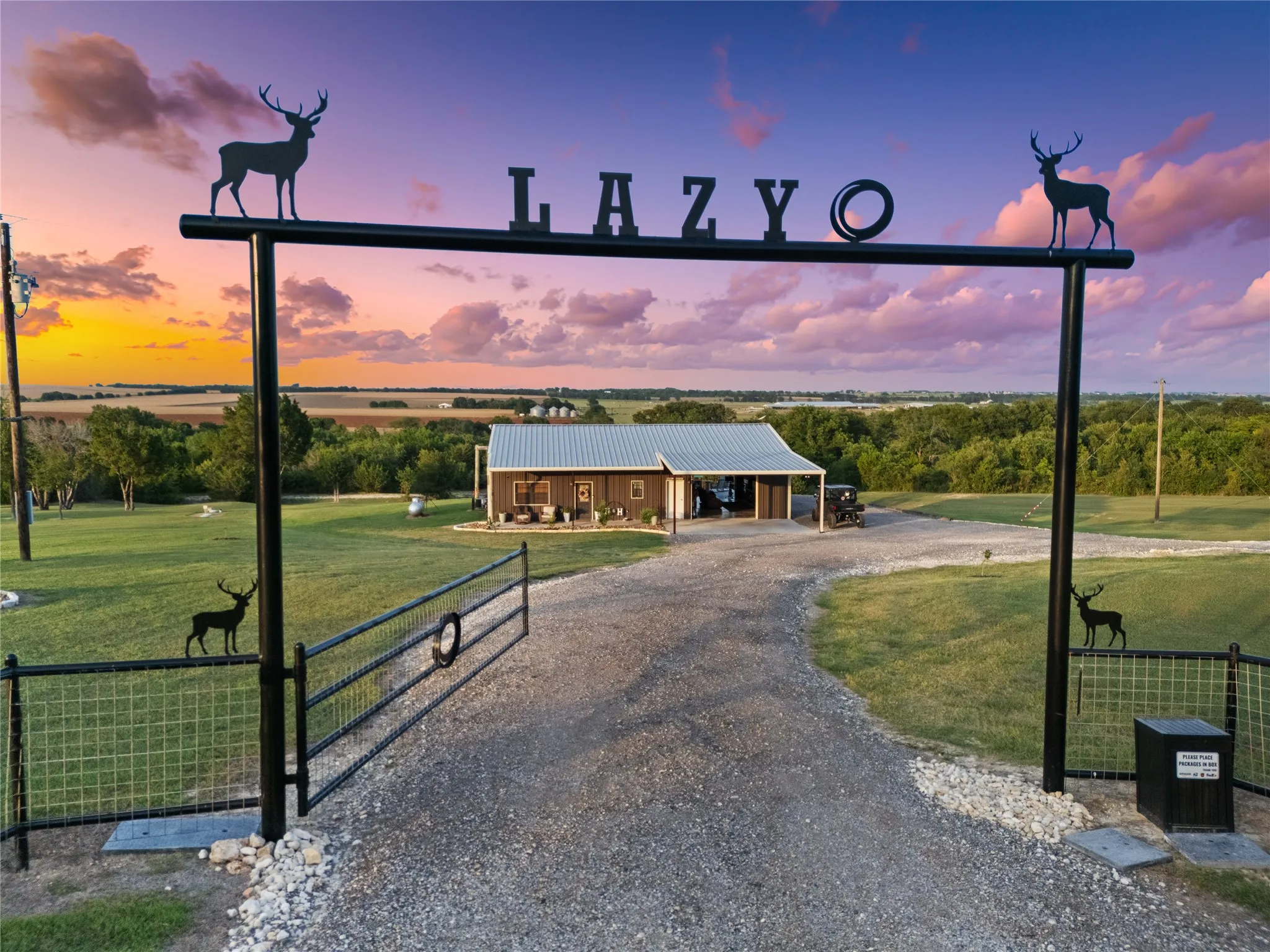 Farm For Sale in Mc Lennan County , 2967 Woodlawn Road, Bruceville, Texas 76630, 2 Bedroom, 2 Bathroom, 2 Garage spaces, 1,400 Sqft, built in 2018, mls#21342198, Real Estate Agent in Bruceville, Homes For Sale in Mc Lennan county, Homes For Sale in Bruceville, Realtor in Bruceville Texas, Real Estate Brokerage Independent Realty Texas, Luminita Cordes Realtor