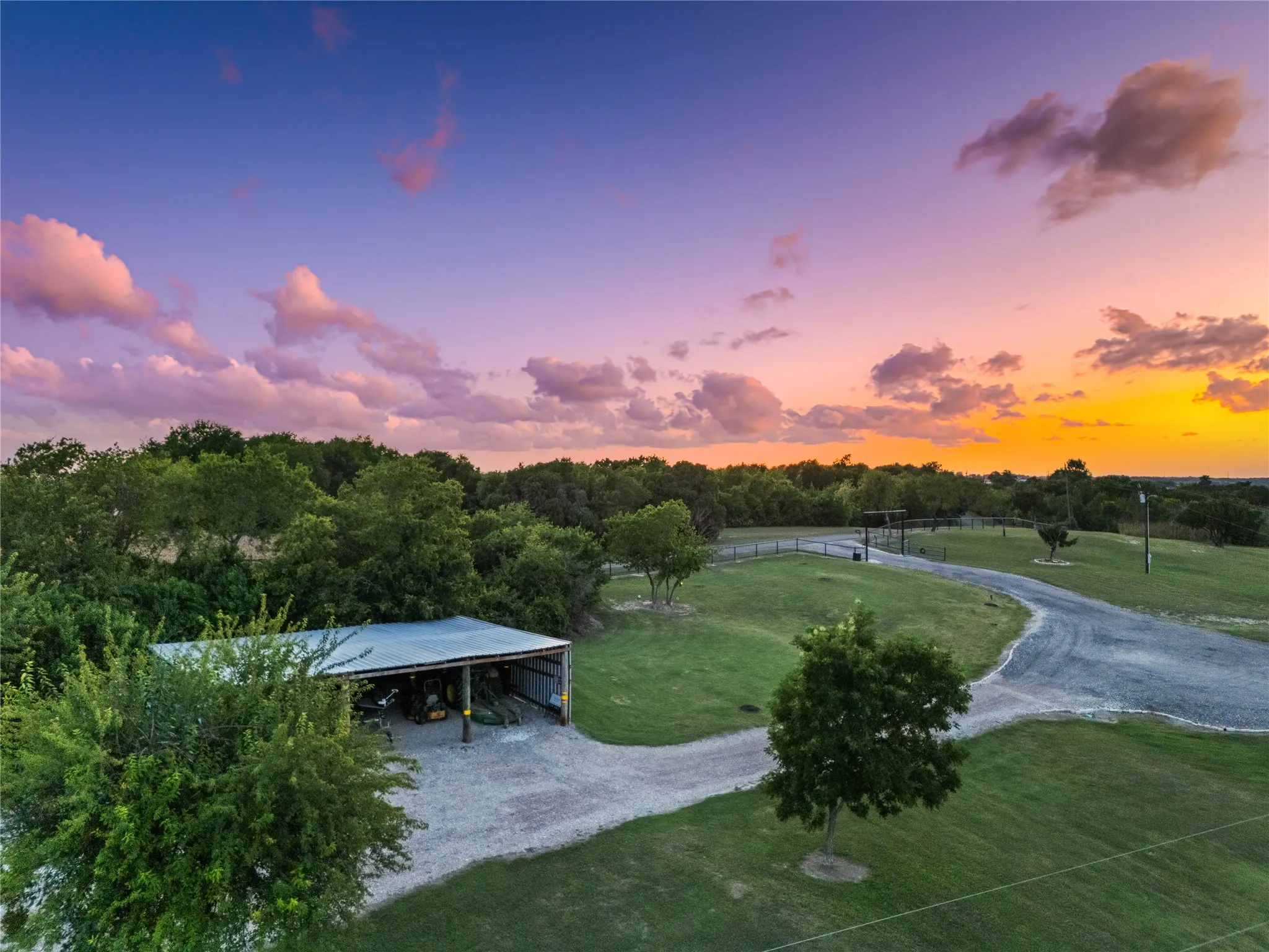 Farm For Sale in Mc Lennan County , 2967 Woodlawn Road, Bruceville, Texas 76630, 2 Bedroom, 2 Bathroom, 2 Garage spaces, 1,400 Sqft, built in 2018, mls#21342198, Real Estate Agent in Bruceville, Homes For Sale in Mc Lennan county, Homes For Sale in Bruceville, Realtor in Bruceville Texas, Real Estate Brokerage Independent Realty Texas, Luminita Cordes Realtor