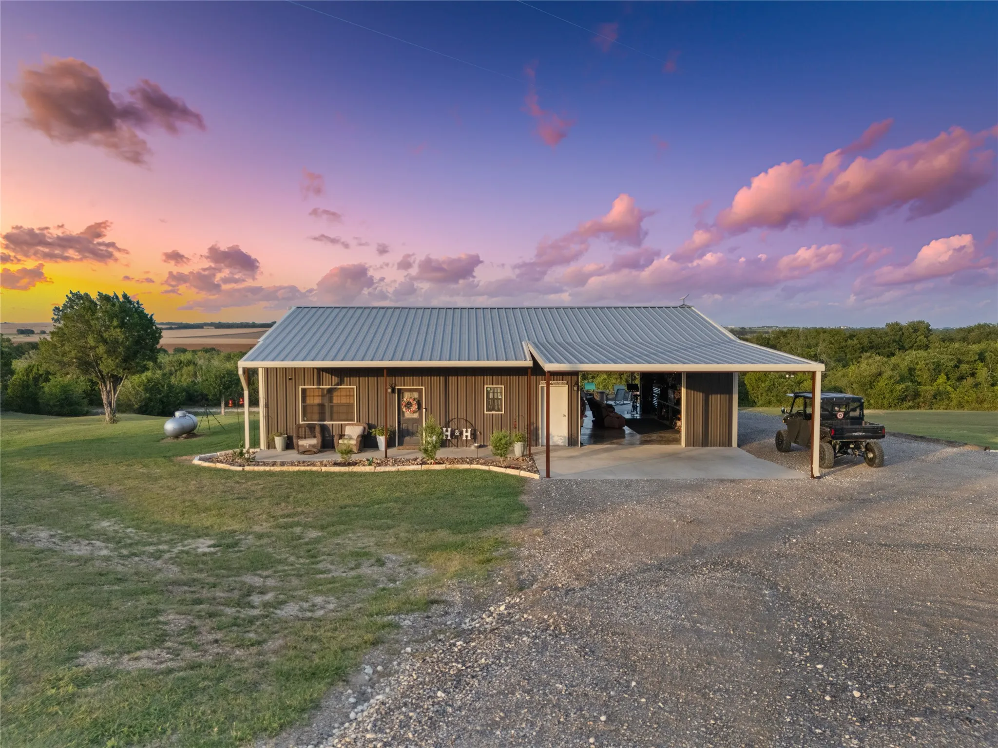 Farm For Sale in Mc Lennan County , 2967 Woodlawn Road, Bruceville, Texas 76630, 2 Bedroom, 2 Bathroom, 2 Garage spaces, 1,400 Sqft, built in 2018, mls#21342198, Real Estate Agent in Bruceville, Homes For Sale in Mc Lennan county, Homes For Sale in Bruceville, Realtor in Bruceville Texas, Real Estate Brokerage Independent Realty Texas, Luminita Cordes Realtor
