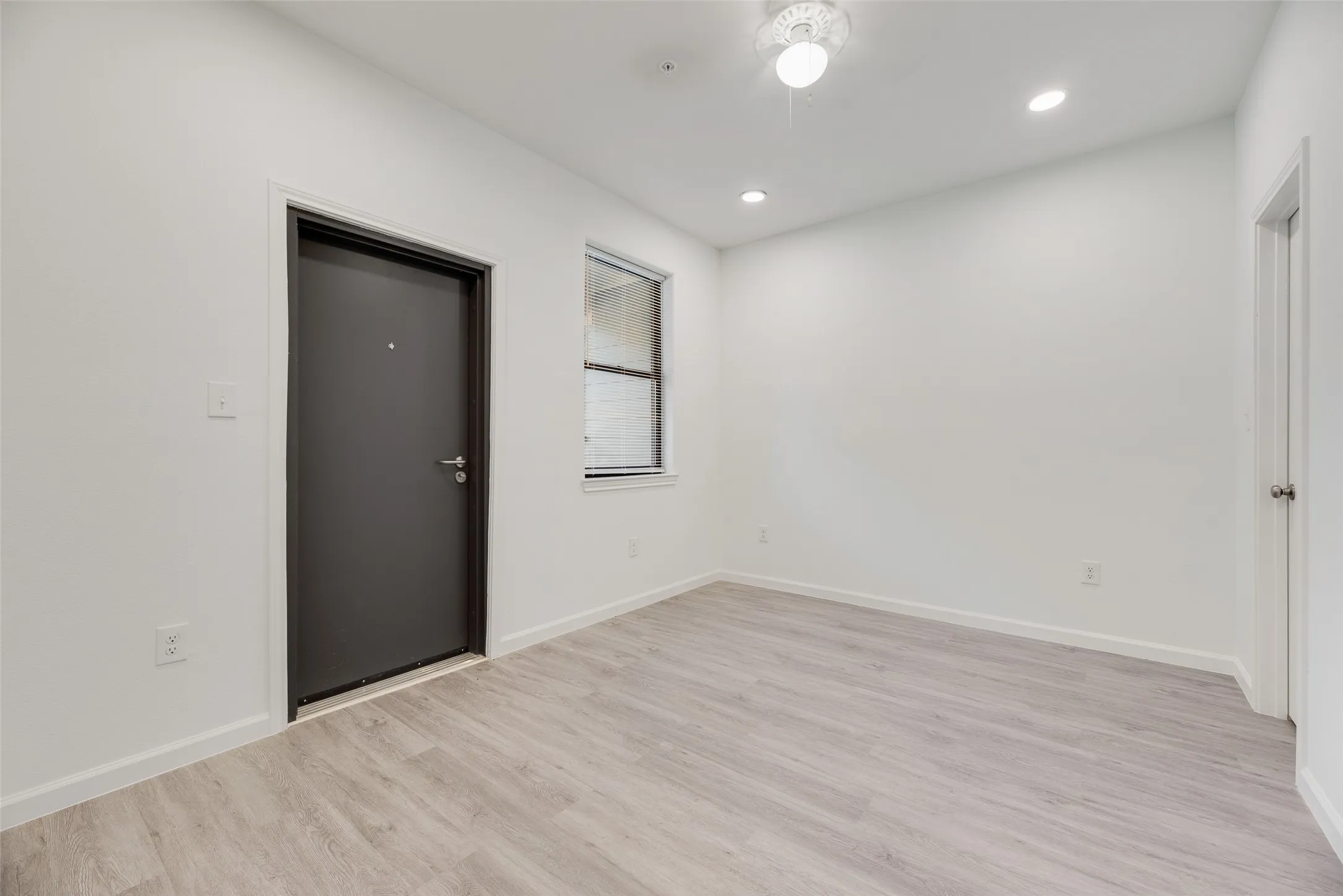 Apartment For Rent in Tarrant County , 4225 Bernice Street, Haltom City, Texas 76117, 1 Bedroom, 1 Bathroom, Garage spaces, 740 Sqft, built in 2024, Price $1,300, mls#21342546, Real Estate Agent in Haltom City, Homes For Rent in Tarrant county, Homes For Rent in Haltom City, Realtor in Haltom City Texas, Real Estate Brokerage Independent Realty Texas, Luminita Cordes Realtor