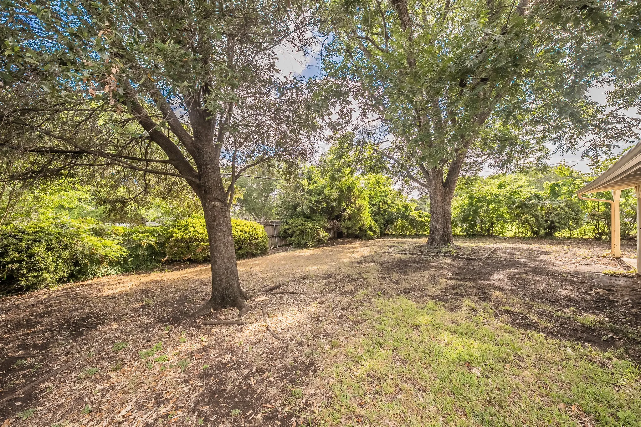 Single Family Residence For Sale in Tarrant County , 5616 Ammons Street, Haltom City, Texas 76117, 3 Bedroom, 2 Bathroom, 2 Garage spaces, 1,292 Sqft, built in 1961, mls#21341314, Real Estate Agent in Haltom City, Homes For Sale in Tarrant county, Homes For Sale in Haltom City, Realtor in Haltom City Texas, Real Estate Brokerage Independent Realty Texas, Luminita Cordes Realtor