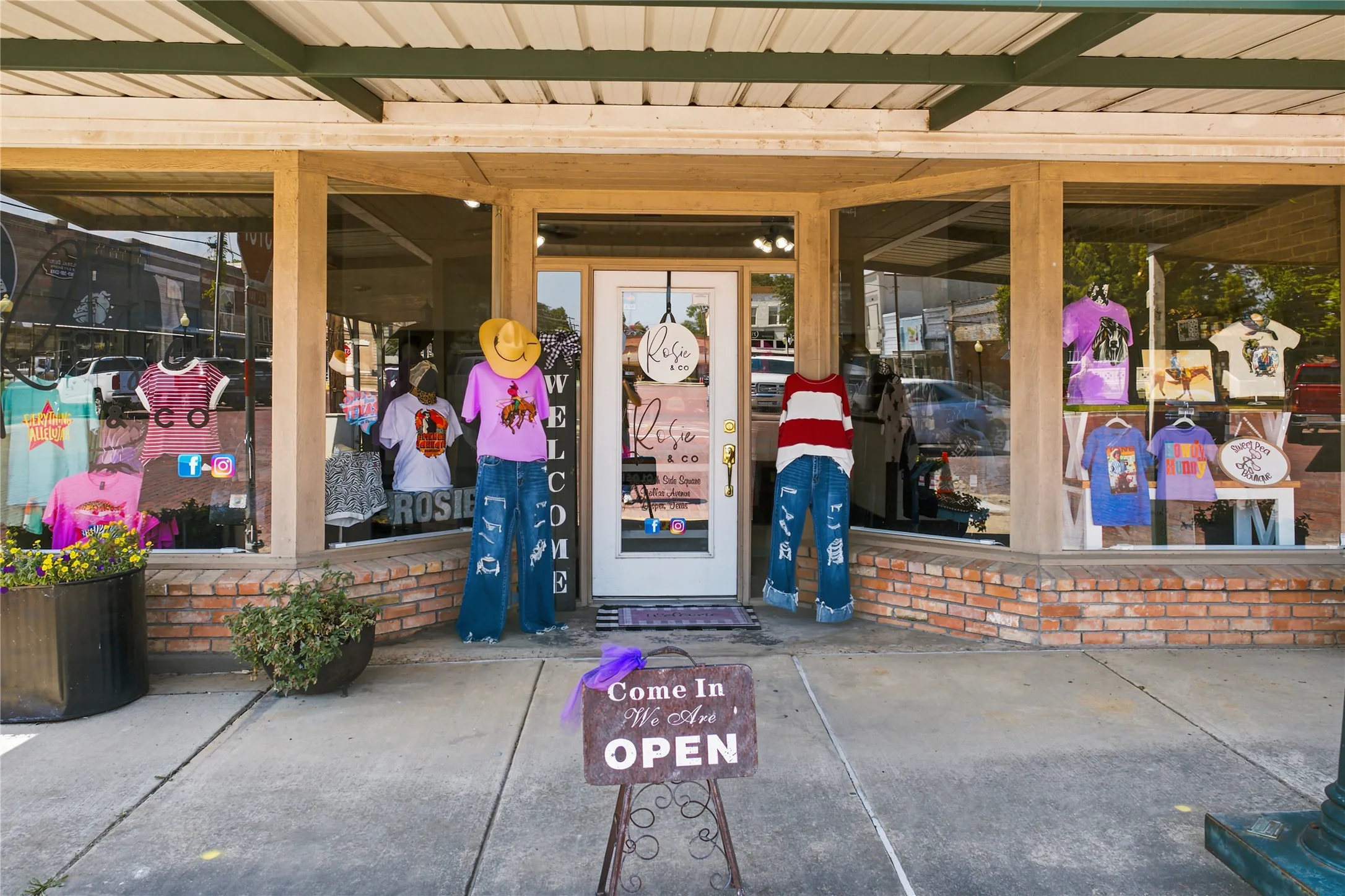 Retail For Sale in Delta County , 80 S Side Square, Cooper, Texas 75432, 0, 0, Garage spaces, 0 Sqft, built in 1900, Price $215,000, mls#21342149, Real Estate Agent in Cooper, Homes For Sale in Delta county, Homes For Sale in Cooper, Realtor in Cooper Texas, Real Estate Brokerage Independent Realty Texas, Luminita Cordes Realtor