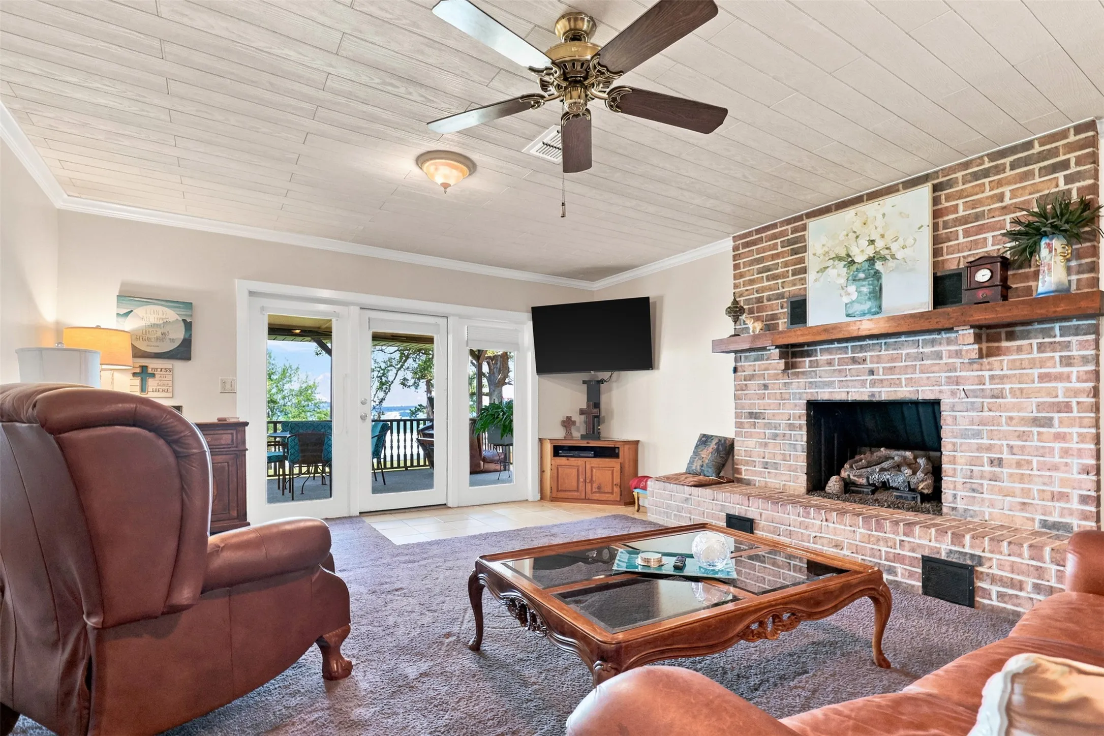 Single Family Residence For Sale in Camp County , 1994 CR 2320, Pittsburg, Texas 75686, 3 Bedroom, 2 Bathroom, Garage spaces, 1,723 Sqft, built in 1987, mls#21342560, Real Estate Agent in Pittsburg, Homes For Sale in Camp county, Homes For Sale in Pittsburg, Realtor in Pittsburg Texas, Real Estate Brokerage Independent Realty Texas, Luminita Cordes Realtor