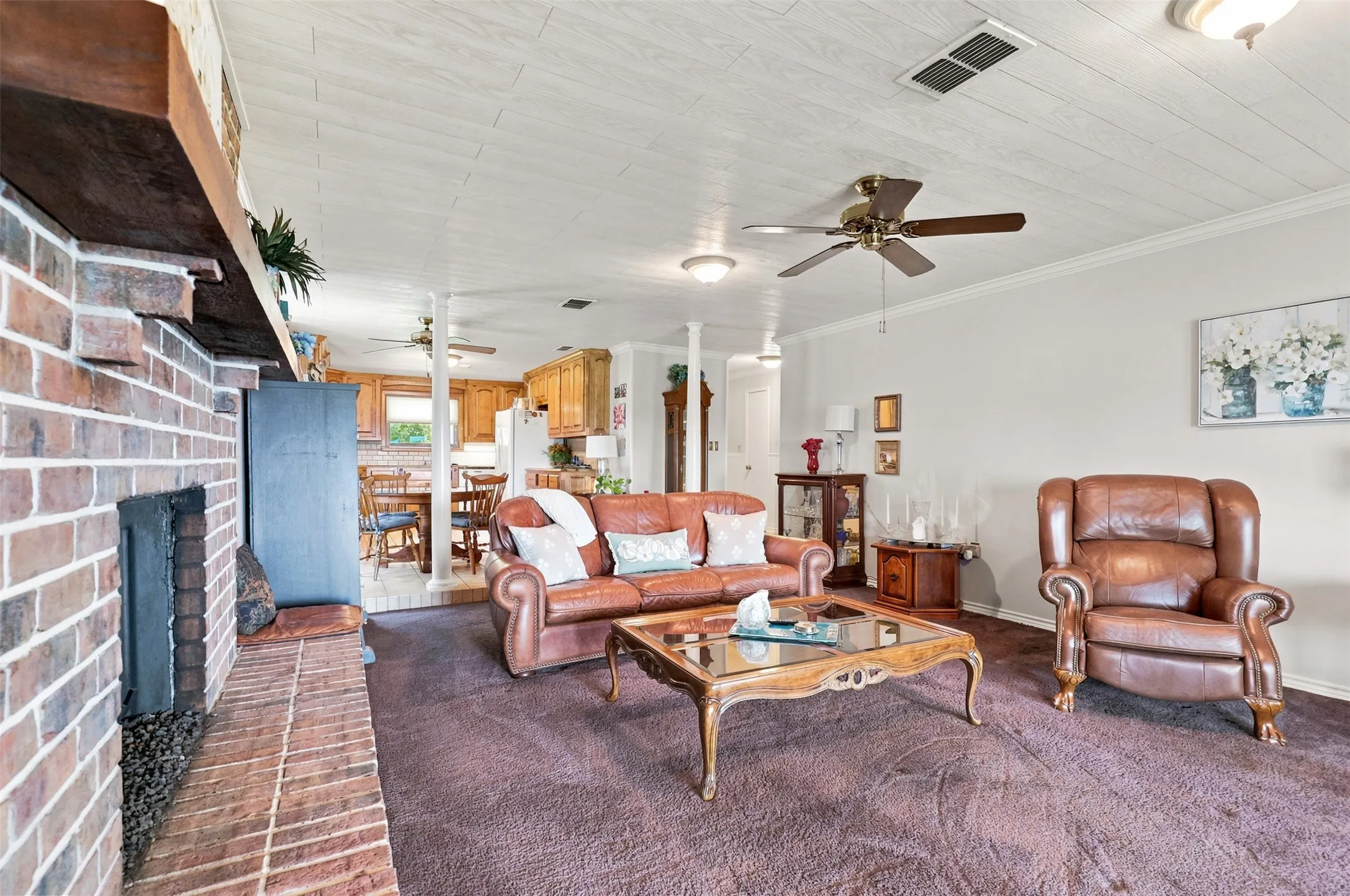 Single Family Residence For Sale in Camp County , 1994 CR 2320, Pittsburg, Texas 75686, 3 Bedroom, 2 Bathroom, Garage spaces, 1,723 Sqft, built in 1987, mls#21342560, Real Estate Agent in Pittsburg, Homes For Sale in Camp county, Homes For Sale in Pittsburg, Realtor in Pittsburg Texas, Real Estate Brokerage Independent Realty Texas, Luminita Cordes Realtor