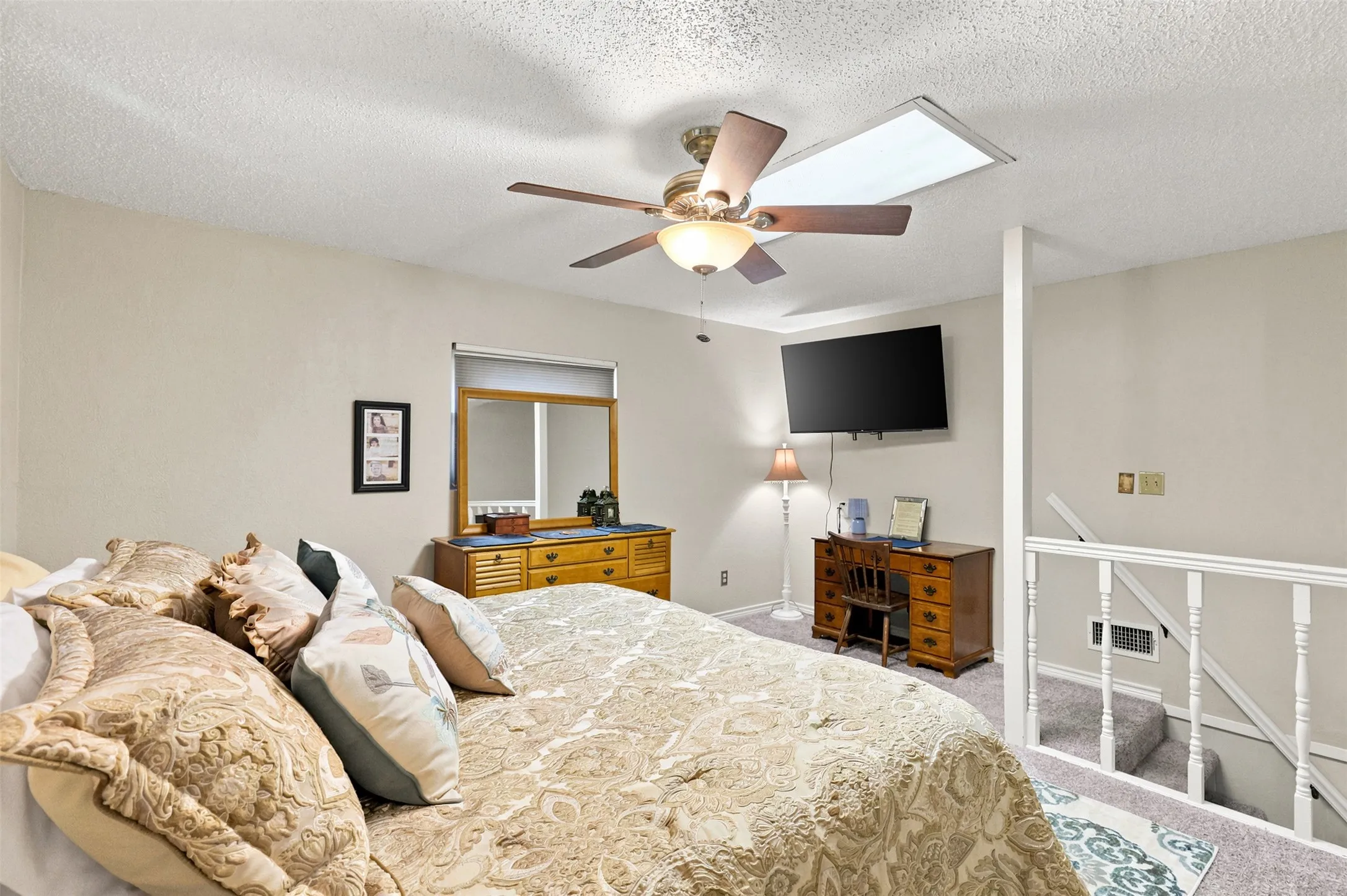 Single Family Residence For Sale in Camp County , 1994 CR 2320, Pittsburg, Texas 75686, 3 Bedroom, 2 Bathroom, Garage spaces, 1,723 Sqft, built in 1987, mls#21342560, Real Estate Agent in Pittsburg, Homes For Sale in Camp county, Homes For Sale in Pittsburg, Realtor in Pittsburg Texas, Real Estate Brokerage Independent Realty Texas, Luminita Cordes Realtor