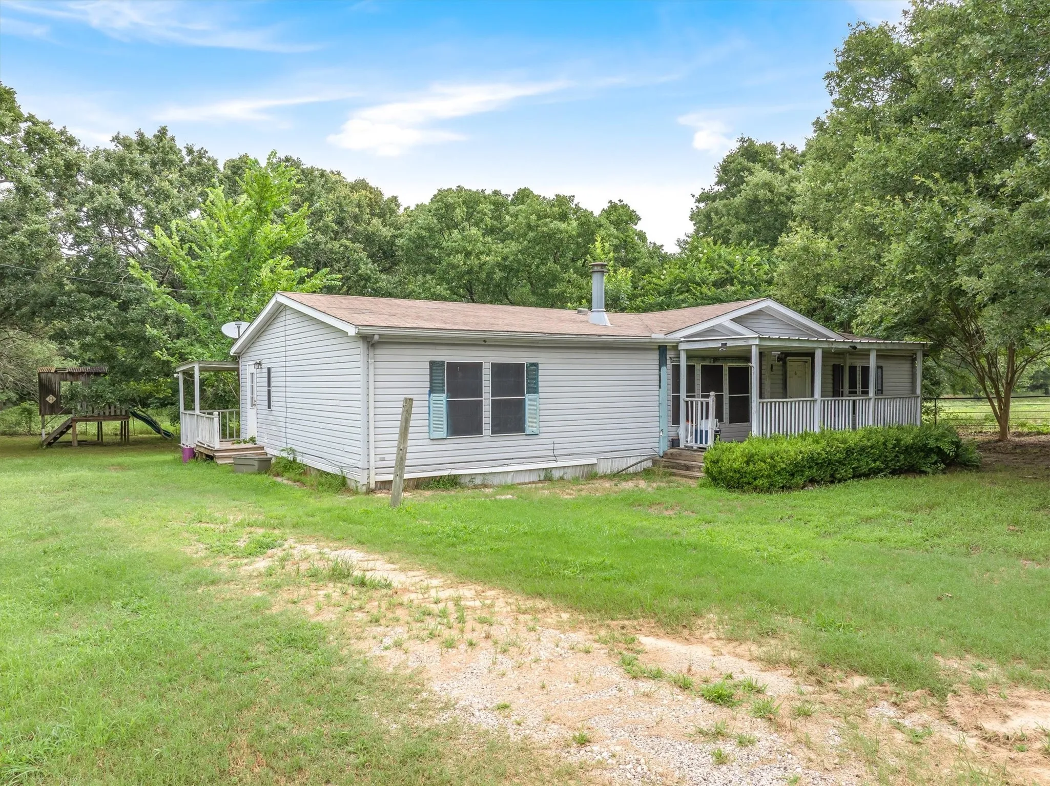 Mobile Home For Sale in Van Zandt County , 580 Vz County Road 3518, Wills Point, Texas 75169, 3 Bedrooms, 2 Bathrooms, Garage spaces, 1,792 Sqft, built in 1999, Price $489,000, mls#21342576, Real Estate Agent in Wills Point, Homes For Sale in Van Zandt county, Homes For Sale in Wills Point, Realtor in Wills Point Texas, Real Estate Brokerage Independent Realty Texas, Luminita Cordes Realtor
