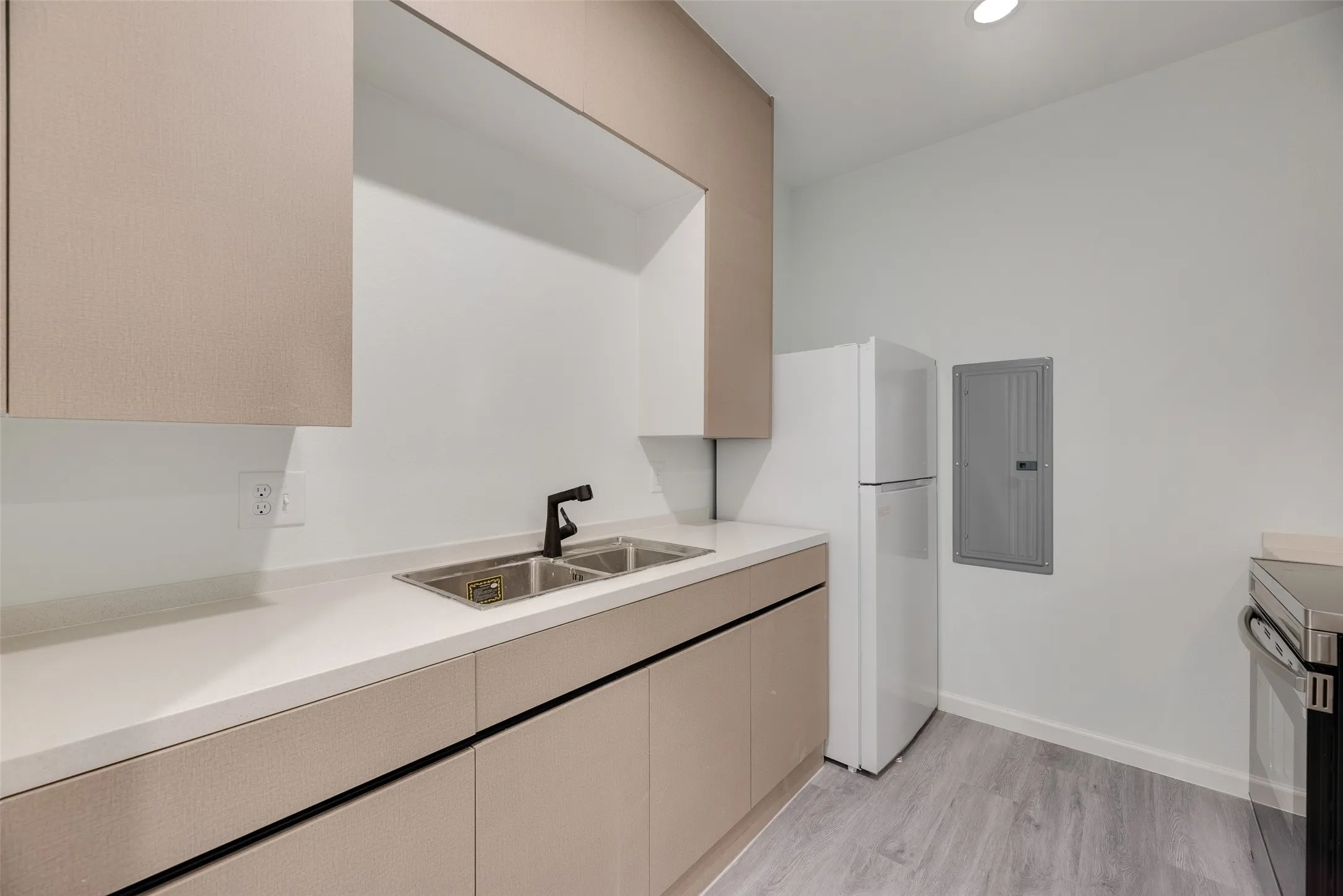 Apartment For Rent in Tarrant County , 4225 Bernice Street 204, Haltom City, Texas 76117, 2 Bedrooms, 2 Bathrooms, Garage spaces, 1,018 Sqft, built in 2024, Price $1,600, mls#21342578, Real Estate Agent in Haltom City, Homes For Rent in Tarrant county, Homes For Rent in Haltom City, Realtor in Haltom City Texas, Real Estate Brokerage Independent Realty Texas, Luminita Cordes Realtor