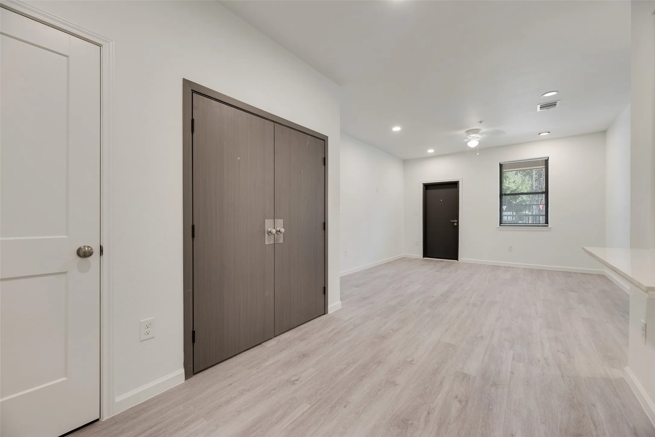 Apartment For Rent in Tarrant County , 4225 Bernice Street 204, Haltom City, Texas 76117, 2 Bedrooms, 2 Bathrooms, Garage spaces, 1,018 Sqft, built in 2024, Price $1,600, mls#21342578, Real Estate Agent in Haltom City, Homes For Rent in Tarrant county, Homes For Rent in Haltom City, Realtor in Haltom City Texas, Real Estate Brokerage Independent Realty Texas, Luminita Cordes Realtor