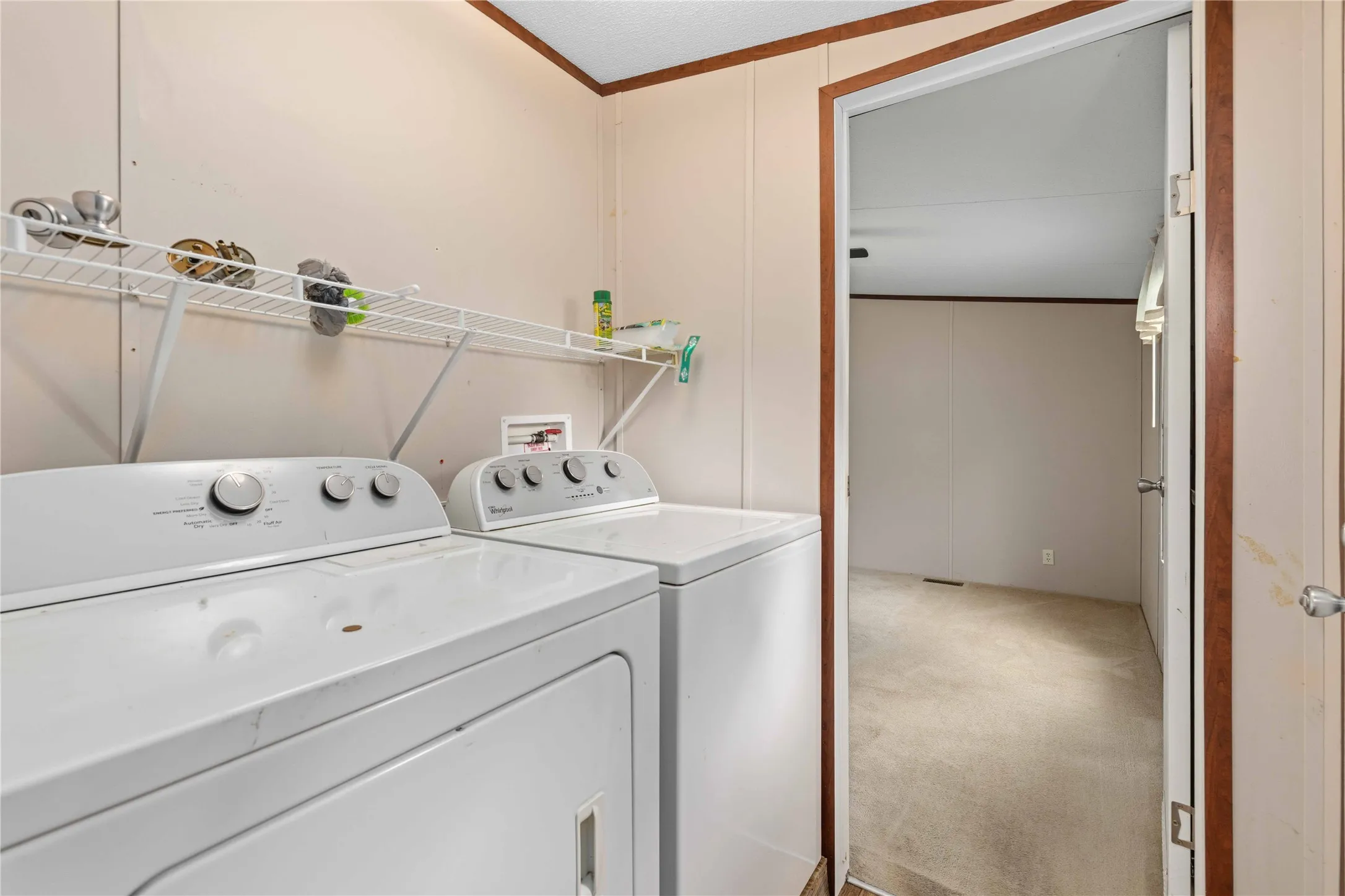 Mobile Home For Sale in Comanche County , 500 N Moreland Street, De Leon, Texas 76444, 2 Bedroom, 2 Bathroom, Garage spaces, 960 Sqft, built in 2014, mls#21335351, Real Estate Agent in De Leon, Homes For Sale in Comanche county, Homes For Sale in De Leon, Realtor in De Leon Texas, Real Estate Brokerage Independent Realty Texas, Luminita Cordes Realtor