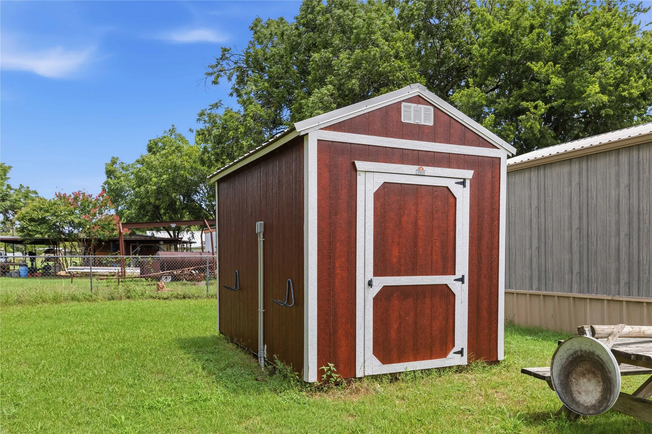 Mobile Home For Sale in Comanche County , 500 N Moreland Street, De Leon, Texas 76444, 2 Bedroom, 2 Bathroom, Garage spaces, 960 Sqft, built in 2014, mls#21335351, Real Estate Agent in De Leon, Homes For Sale in Comanche county, Homes For Sale in De Leon, Realtor in De Leon Texas, Real Estate Brokerage Independent Realty Texas, Luminita Cordes Realtor