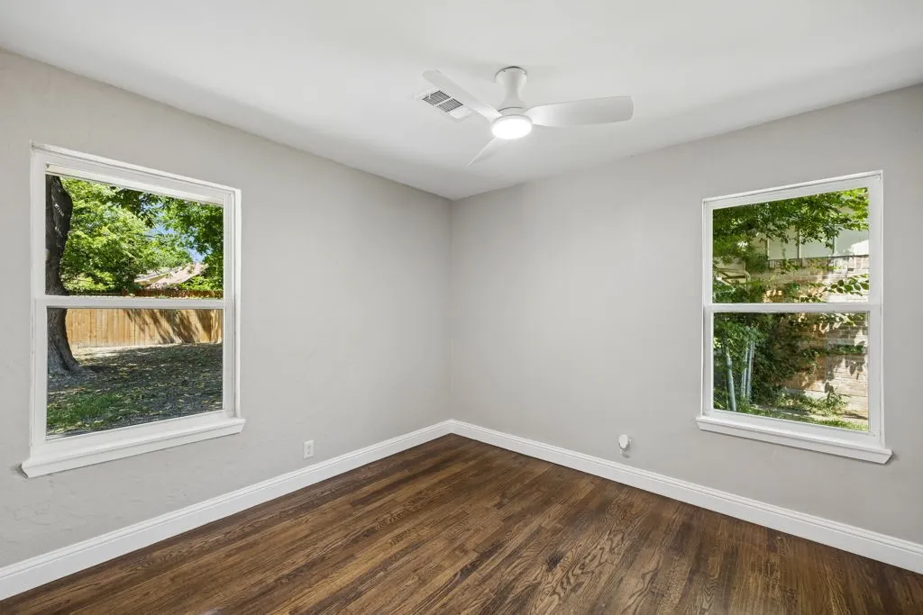 Single Family Residence For Sale in Dallas County , 2637 Materhorn Drive, Dallas, Texas 75228, 3 Bedroom, 2 Bathroom, 2 Garage spaces, 1,362 Sqft, built in 1957, mls#21341331, Real Estate Agent in Dallas, Homes For Sale in Dallas county, Homes For Sale in Dallas, Realtor in Dallas Texas, Real Estate Brokerage Independent Realty Texas, Luminita Cordes Realtor