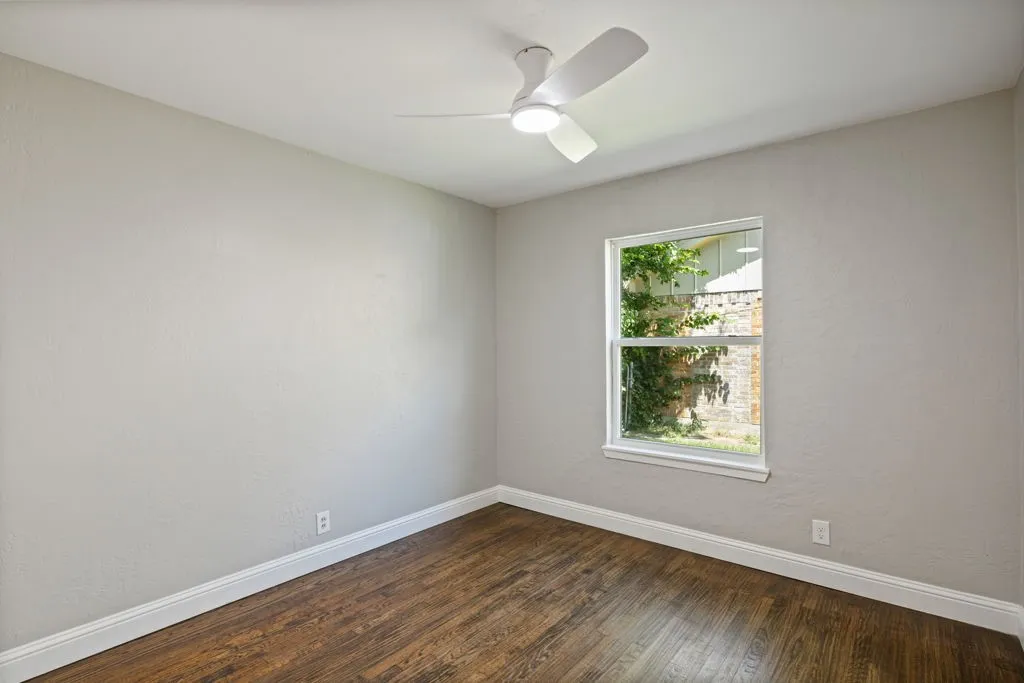 Single Family Residence For Sale in Dallas County , 2637 Materhorn Drive, Dallas, Texas 75228, 3 Bedroom, 2 Bathroom, 2 Garage spaces, 1,362 Sqft, built in 1957, mls#21341331, Real Estate Agent in Dallas, Homes For Sale in Dallas county, Homes For Sale in Dallas, Realtor in Dallas Texas, Real Estate Brokerage Independent Realty Texas, Luminita Cordes Realtor