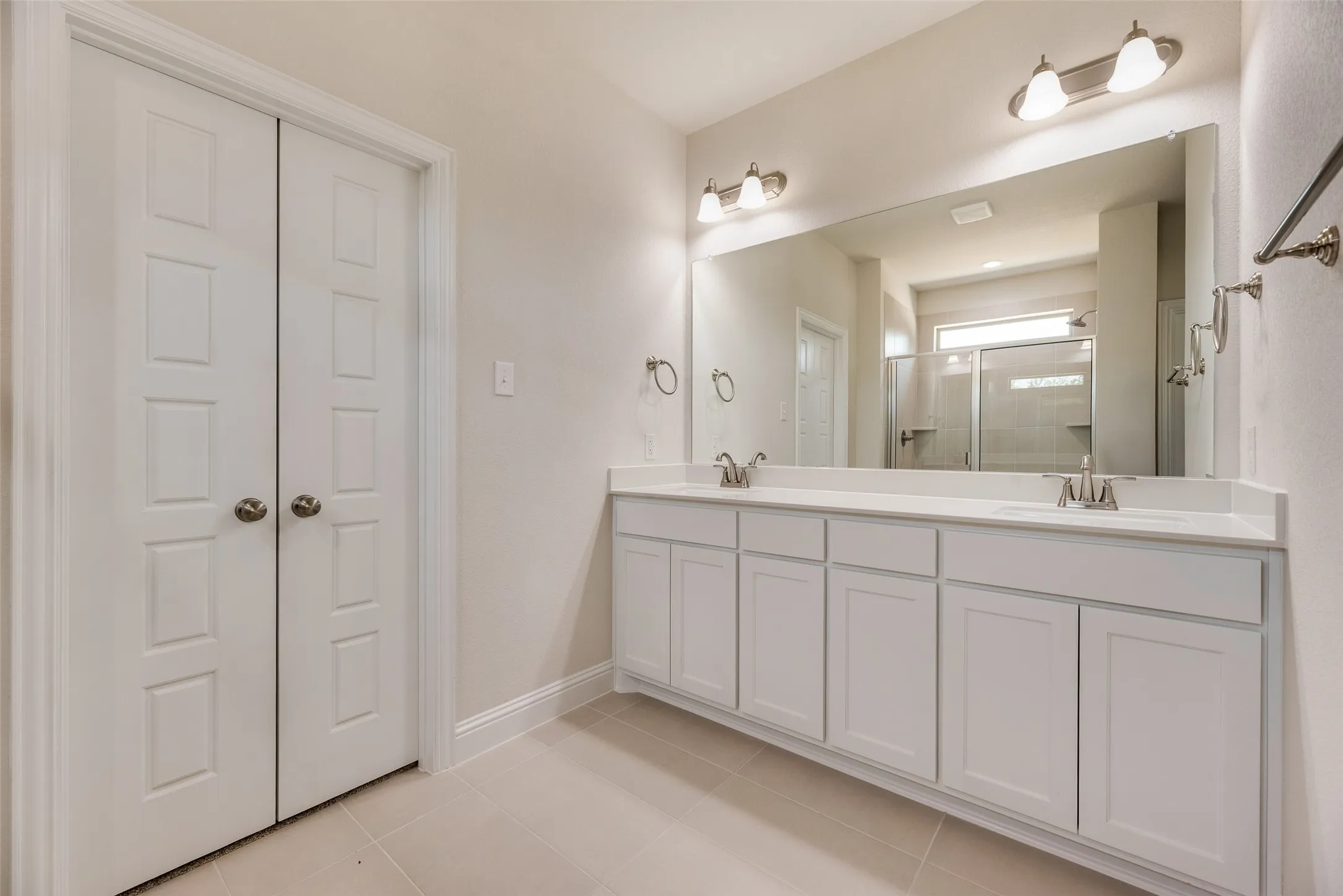 Townhouse For Rent in Tarrant County , 6918 Yellow Hammer Way, Arlington, Texas 76001, 3 Bedroom, 3 Bathroom, 2 Garage spaces, 1,860 Sqft, built in 2026, mls#21342589, Real Estate Agent in Arlington, Homes For Rent in Tarrant county, Homes For Rent in Arlington, Realtor in Arlington Texas, Real Estate Brokerage Independent Realty Texas, Luminita Cordes Realtor