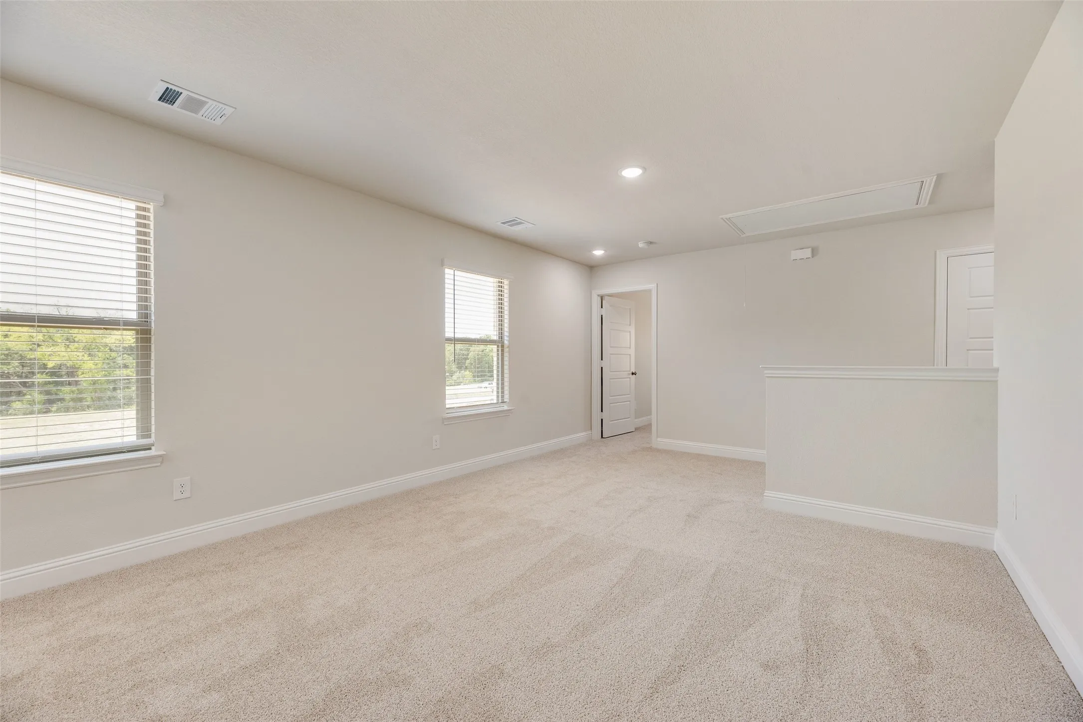 Townhouse For Rent in Tarrant County , 6918 Yellow Hammer Way, Arlington, Texas 76001, 3 Bedroom, 3 Bathroom, 2 Garage spaces, 1,860 Sqft, built in 2026, mls#21342589, Real Estate Agent in Arlington, Homes For Rent in Tarrant county, Homes For Rent in Arlington, Realtor in Arlington Texas, Real Estate Brokerage Independent Realty Texas, Luminita Cordes Realtor