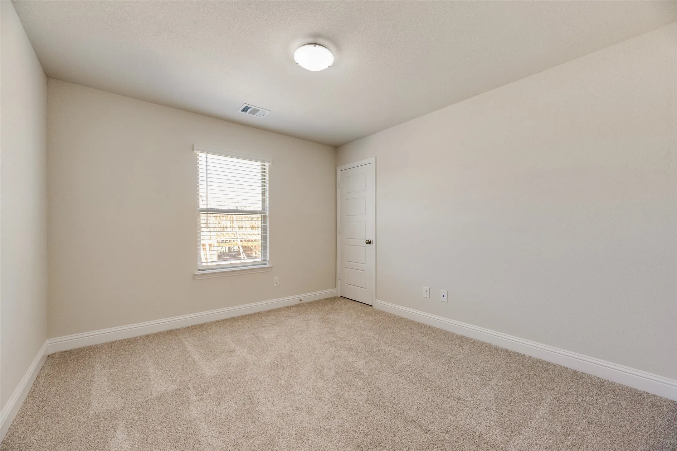 Townhouse For Rent in Tarrant County , 6918 Yellow Hammer Way, Arlington, Texas 76001, 3 Bedroom, 3 Bathroom, 2 Garage spaces, 1,860 Sqft, built in 2026, mls#21342589, Real Estate Agent in Arlington, Homes For Rent in Tarrant county, Homes For Rent in Arlington, Realtor in Arlington Texas, Real Estate Brokerage Independent Realty Texas, Luminita Cordes Realtor