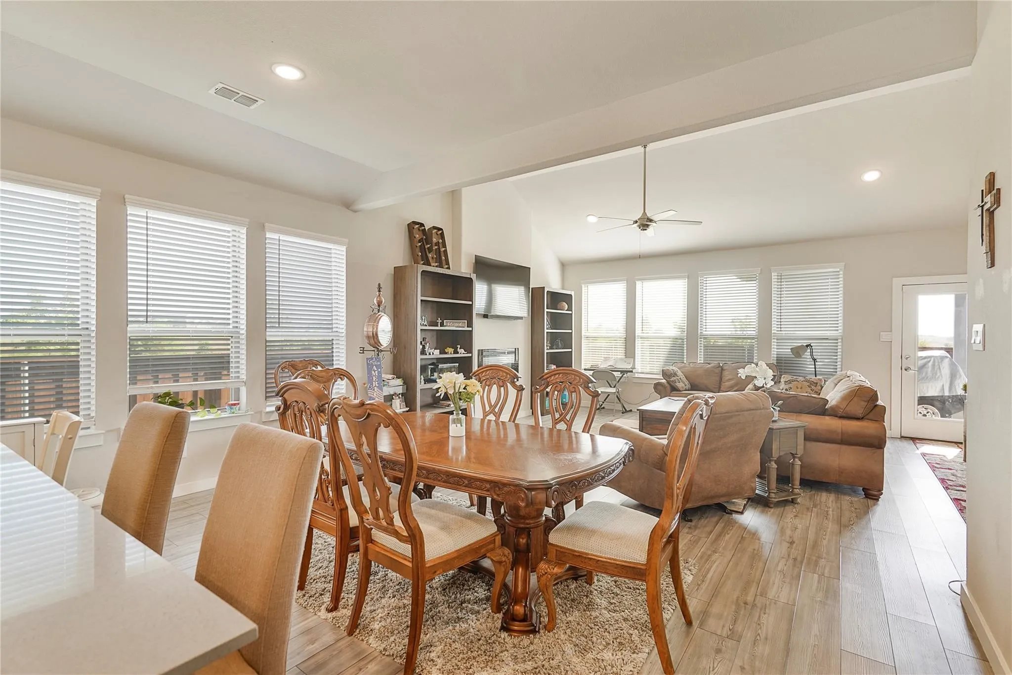 Single Family Residence For Sale in Tarrant County , 2513 Peoria Drive, Fort Worth, Texas 76179, 4 Bedroom, 3 Bathroom, 2 Garage spaces, 2,238 Sqft, built in 2022, mls#21342593, Real Estate Agent in Fort Worth, Homes For Sale in Tarrant county, Homes For Sale in Fort Worth, Realtor in Fort Worth Texas, Real Estate Brokerage Independent Realty Texas, Luminita Cordes Realtor