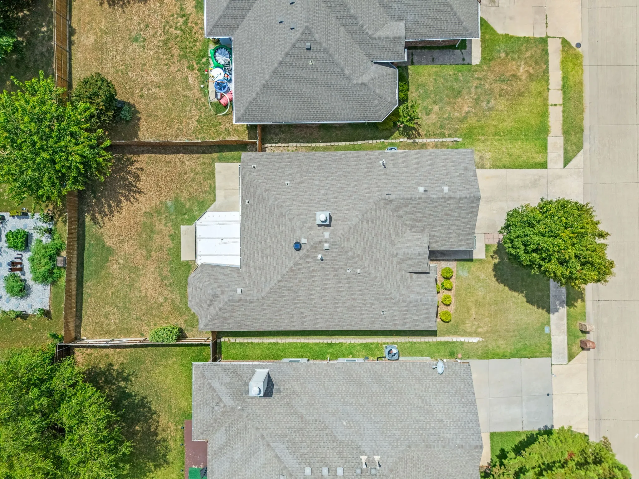 Single Family Residence For Rent in Collin County , 9313 Norfolk Lane, Mc Kinney, Texas 75071, 3 Bedroom, 2 Bathroom, 2 Garage spaces, 1,604 Sqft, built in 2001, mls#21297704, Real Estate Agent in Mc Kinney, Homes For Rent in Collin county, Homes For Rent in Mc Kinney, Realtor in Mc Kinney Texas, Real Estate Brokerage Independent Realty Texas, Luminita Cordes Realtor